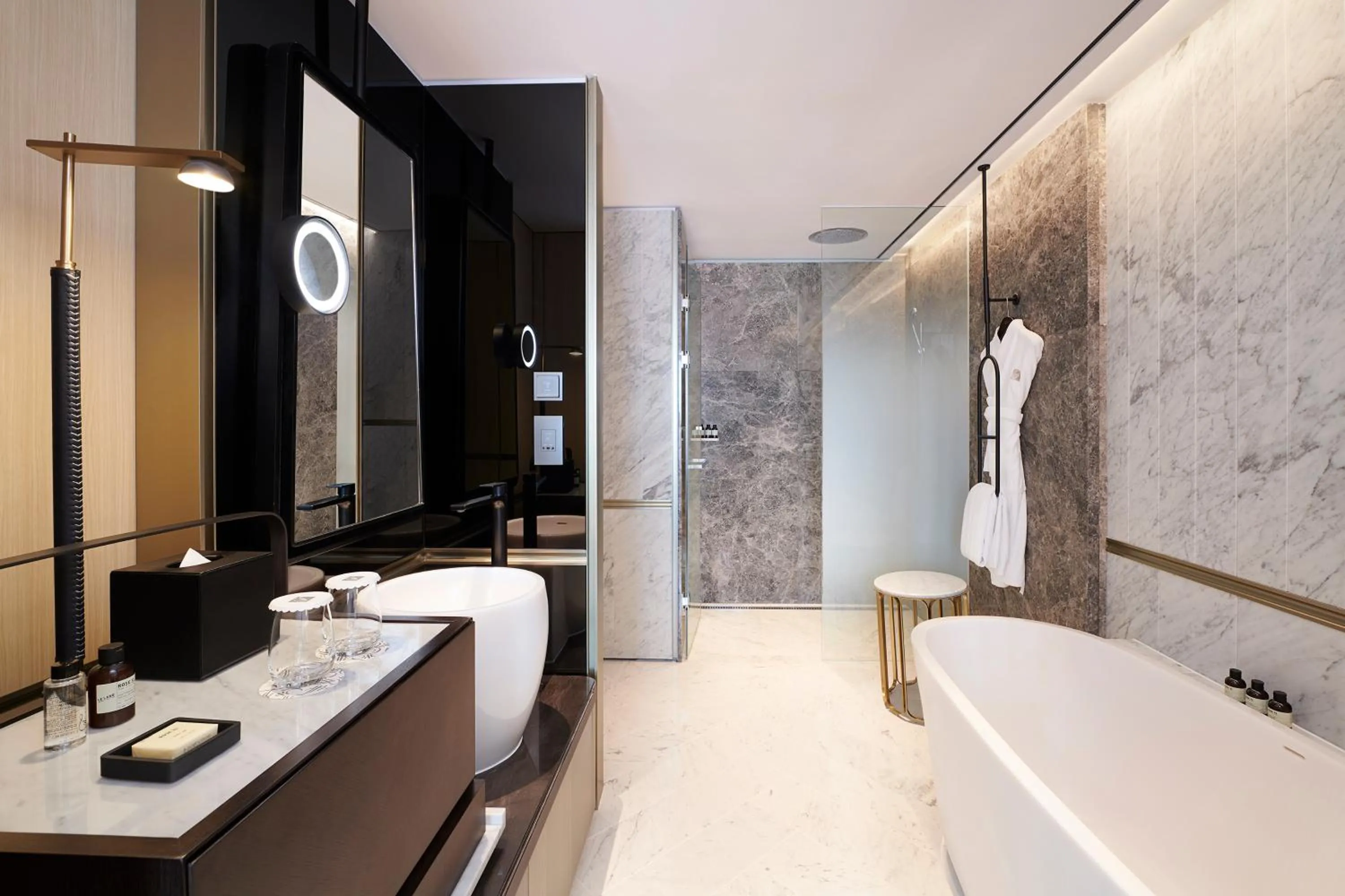 Bathroom in Fairmont Ambassador Seoul