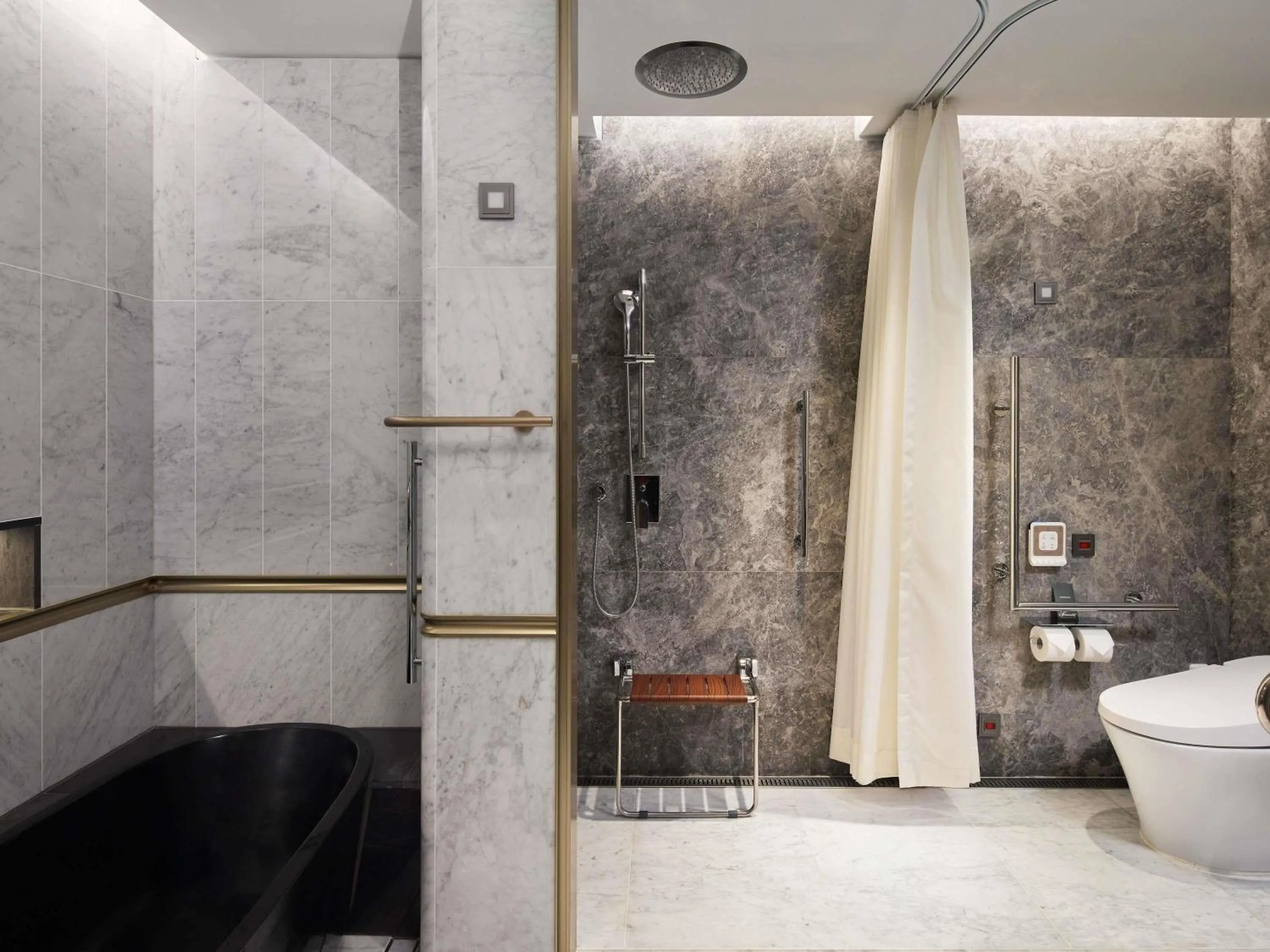 Bedroom in Fairmont Ambassador Seoul