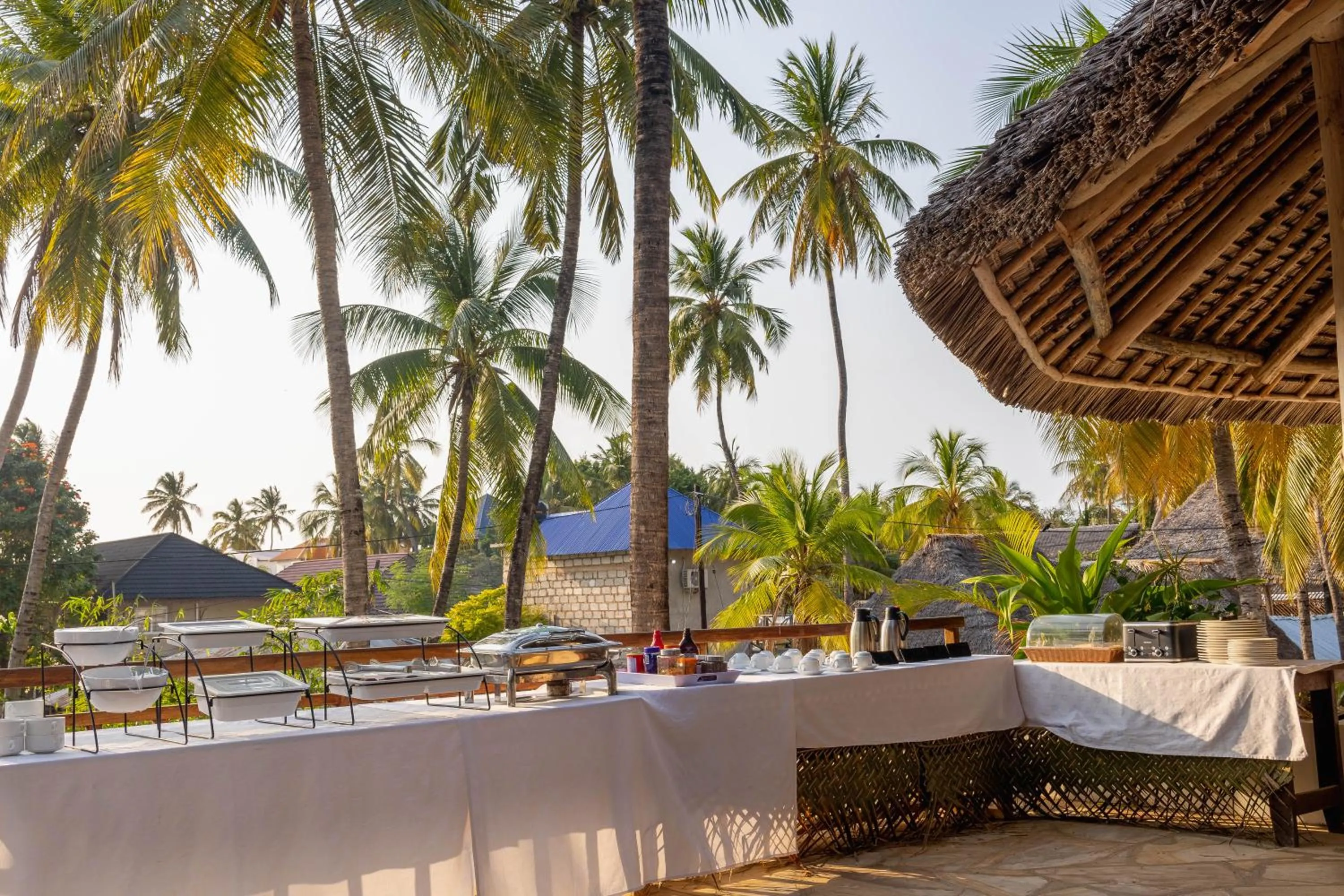 Restaurant/places to eat in Aluna Paje