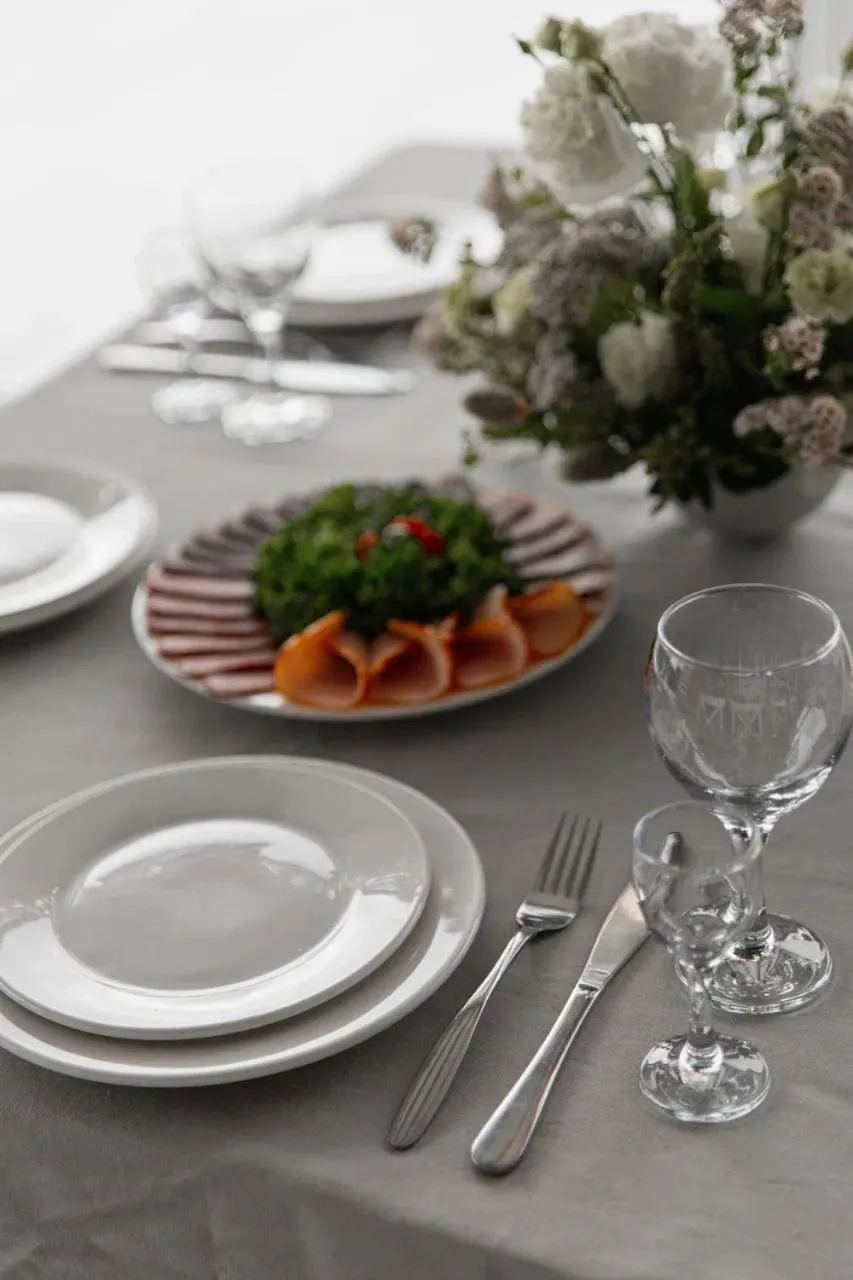 Restaurant/places to eat in COTTAGE CHALET and TOURS