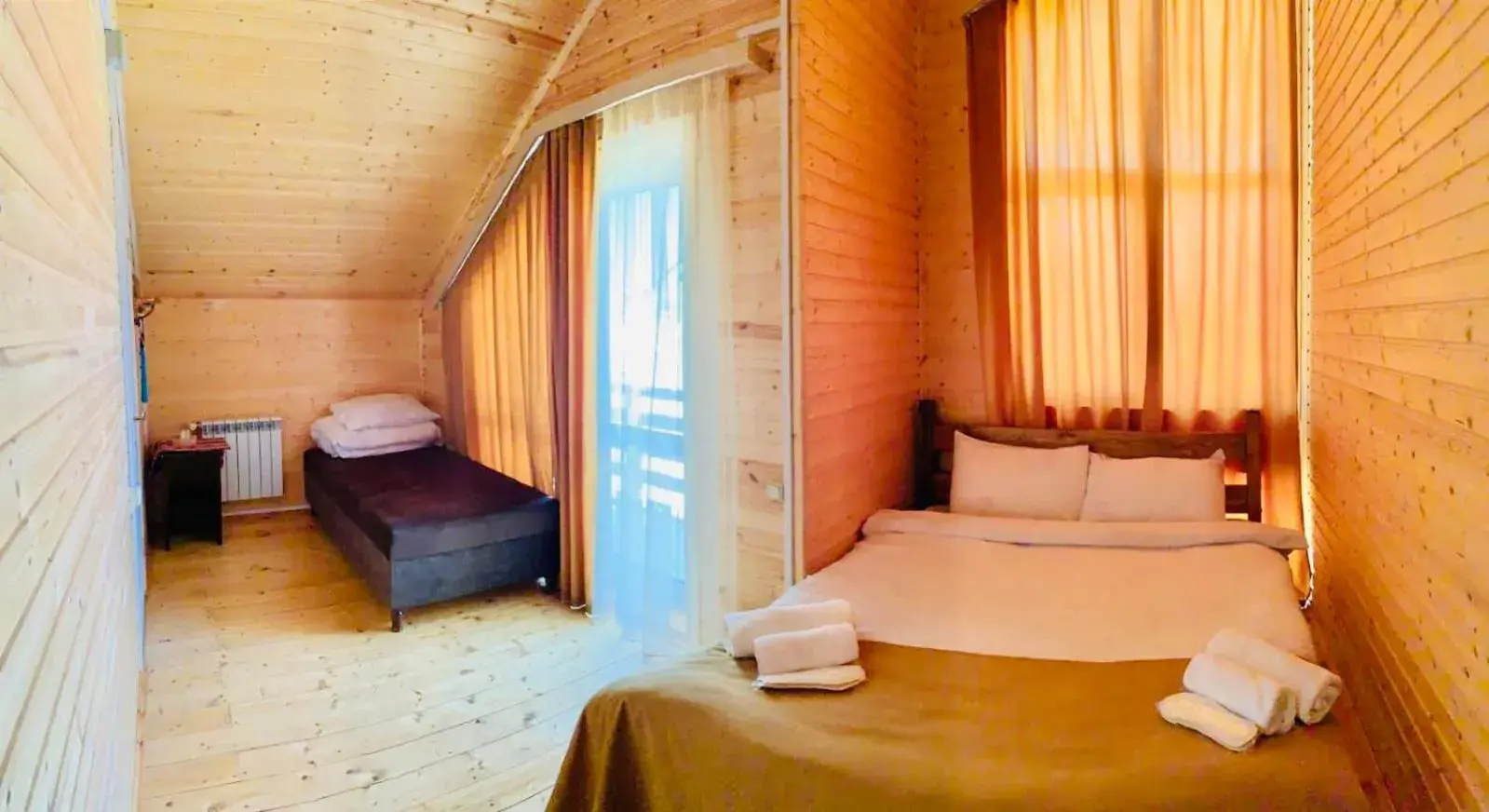 Triple Room with Mountain View in COTTAGE CHALET and TOURS Triple Room with Mountain View in COTTAGE CHALET and TOURS