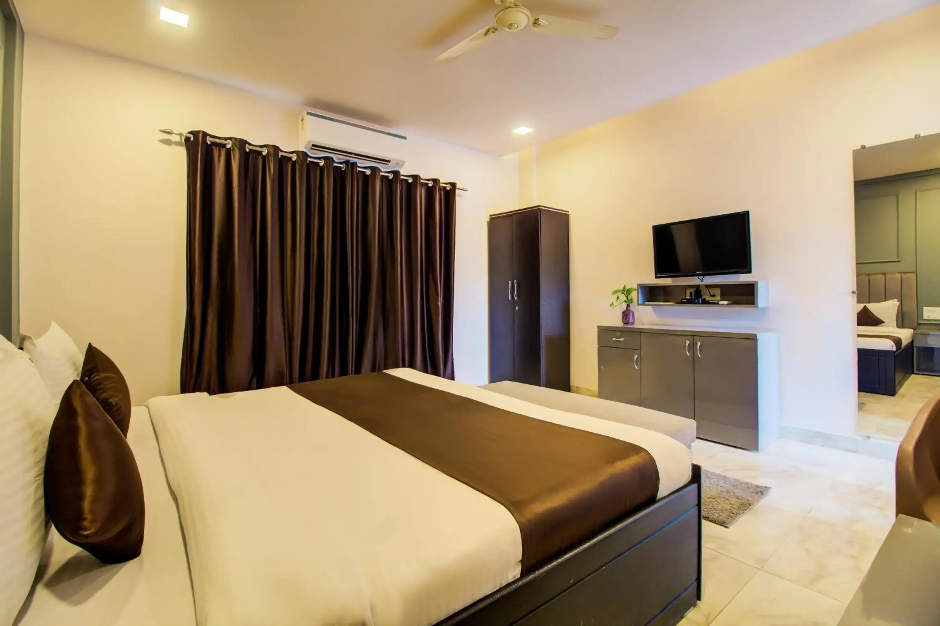 Bed in Harmony Palace Bed in Harmony Palace