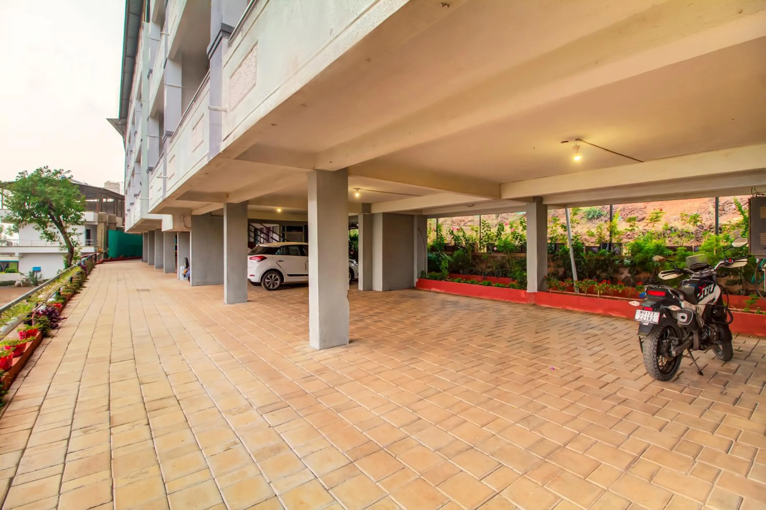 Parking in Harmony Palace