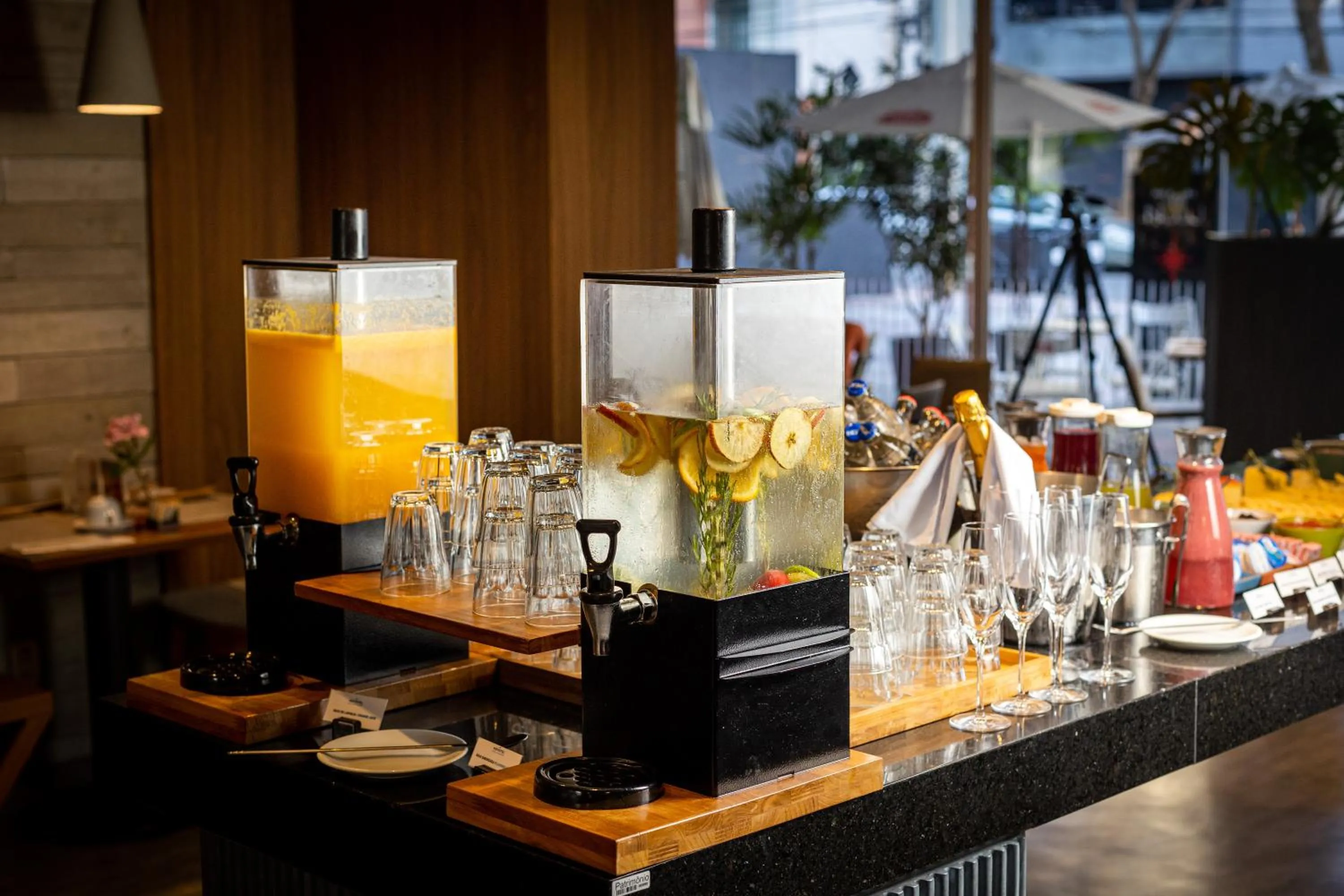 Restaurant/places to eat in Novotel BH Savassi