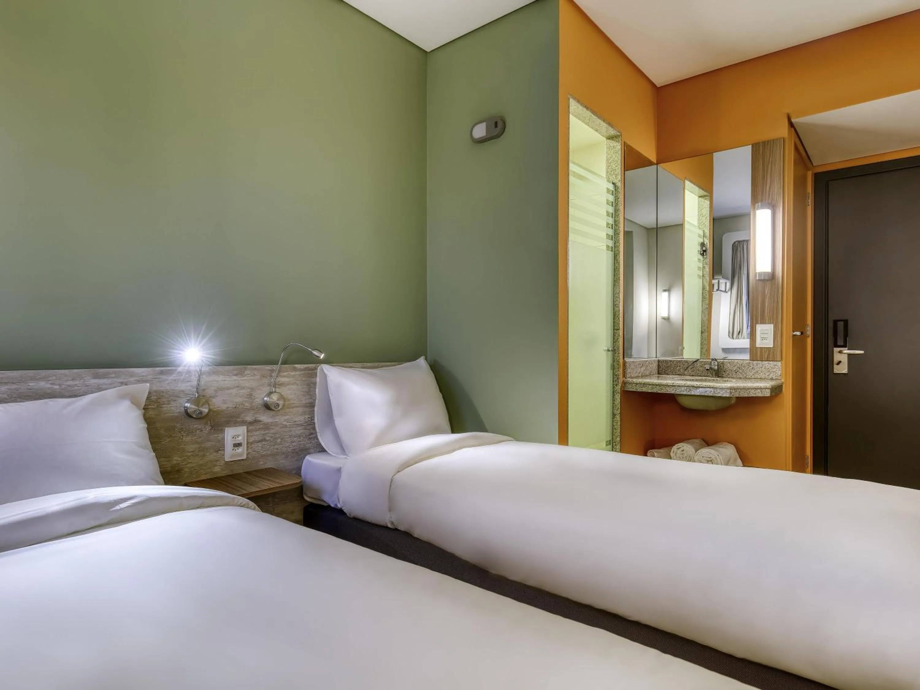 Bedroom, Bed in ibis budget BH Savassi