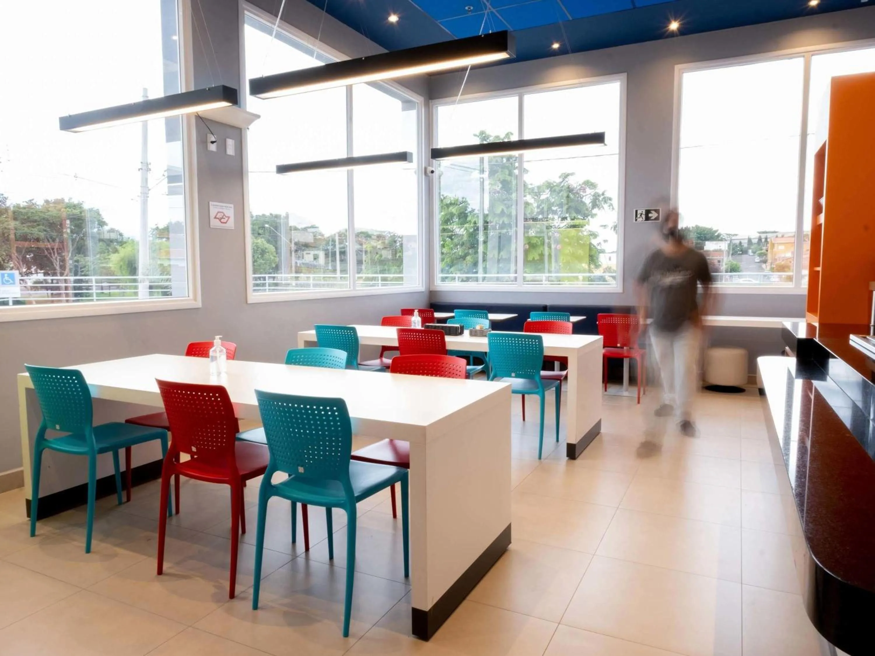 Restaurant/places to eat in ibis budget Leme SP