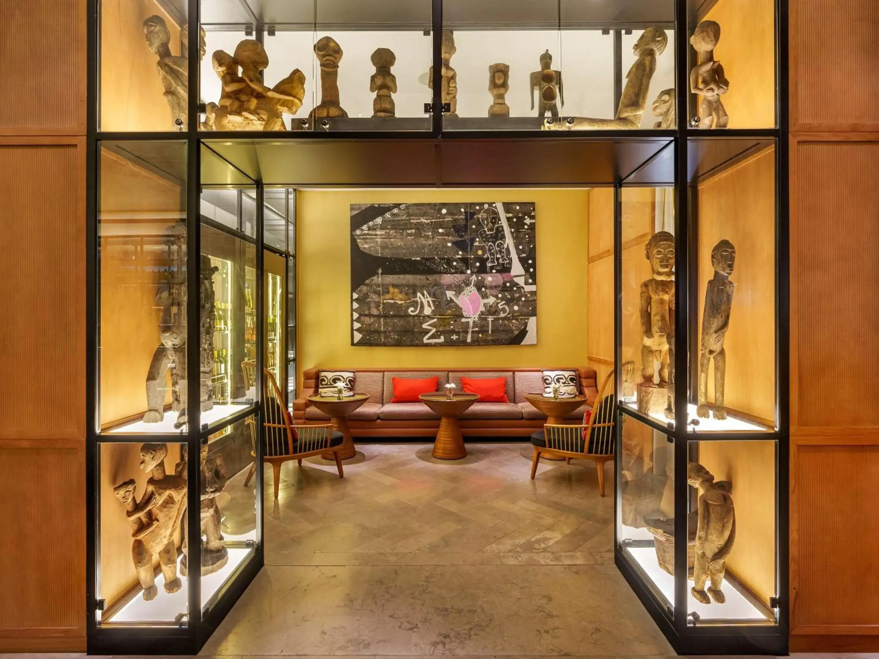 Lounge or bar in Movenpick Hotel Abidjan-Accor Group Lounge or bar in Movenpick Hotel Abidjan-Accor Group