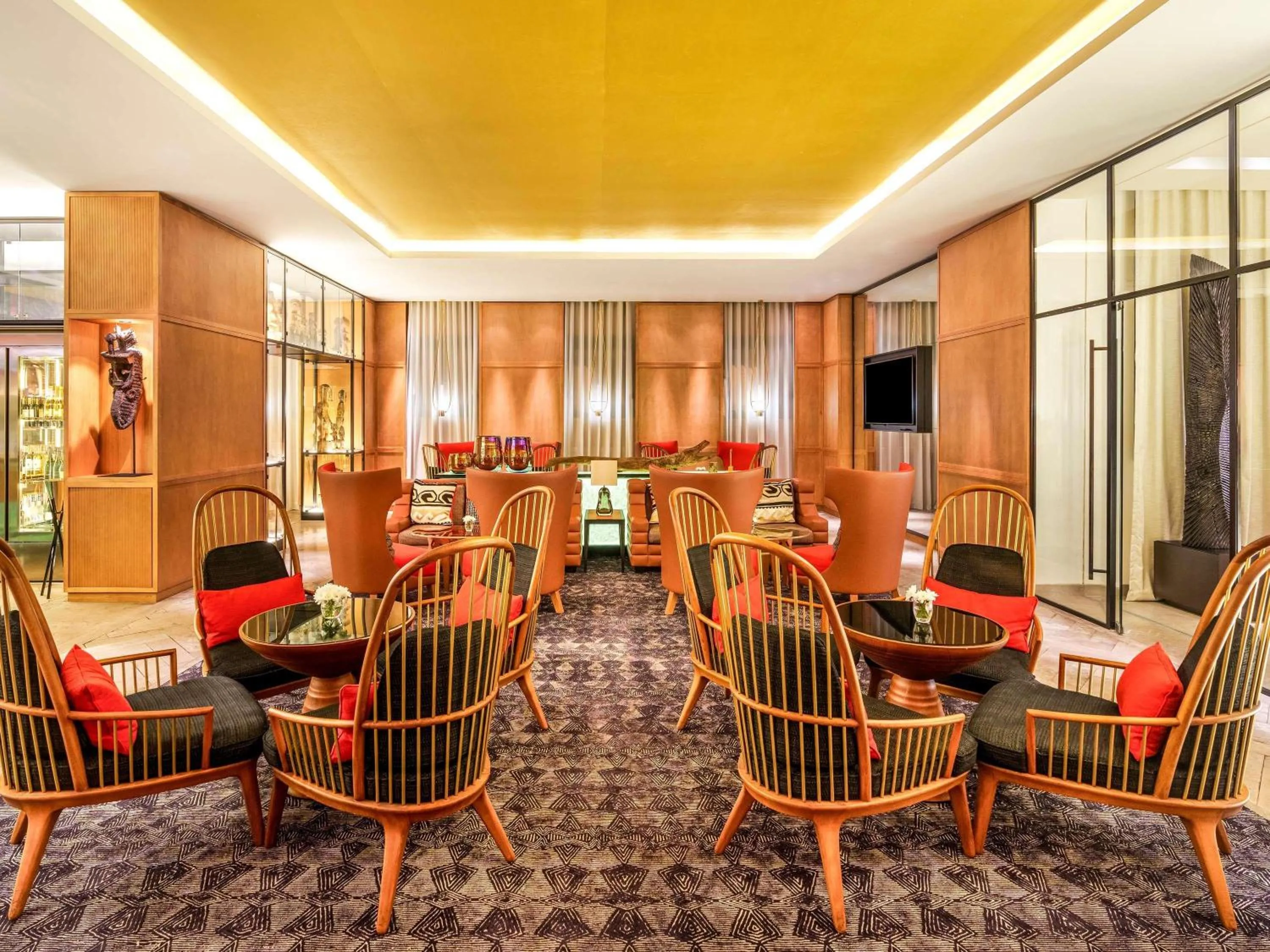 Lounge or bar in Movenpick Hotel Abidjan-Accor Group