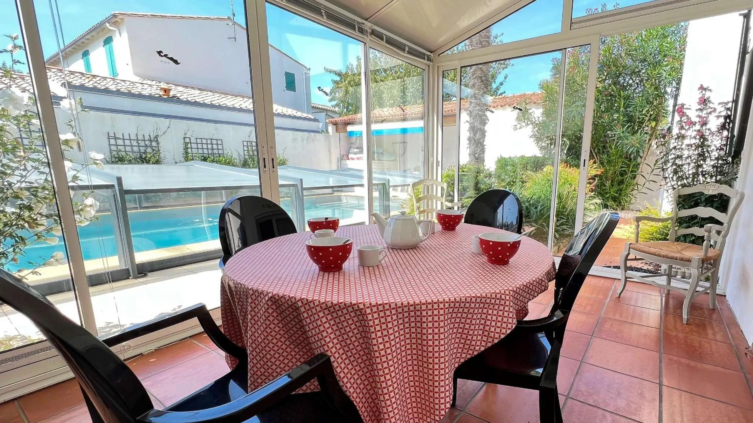 Au calme, villa avec piscine