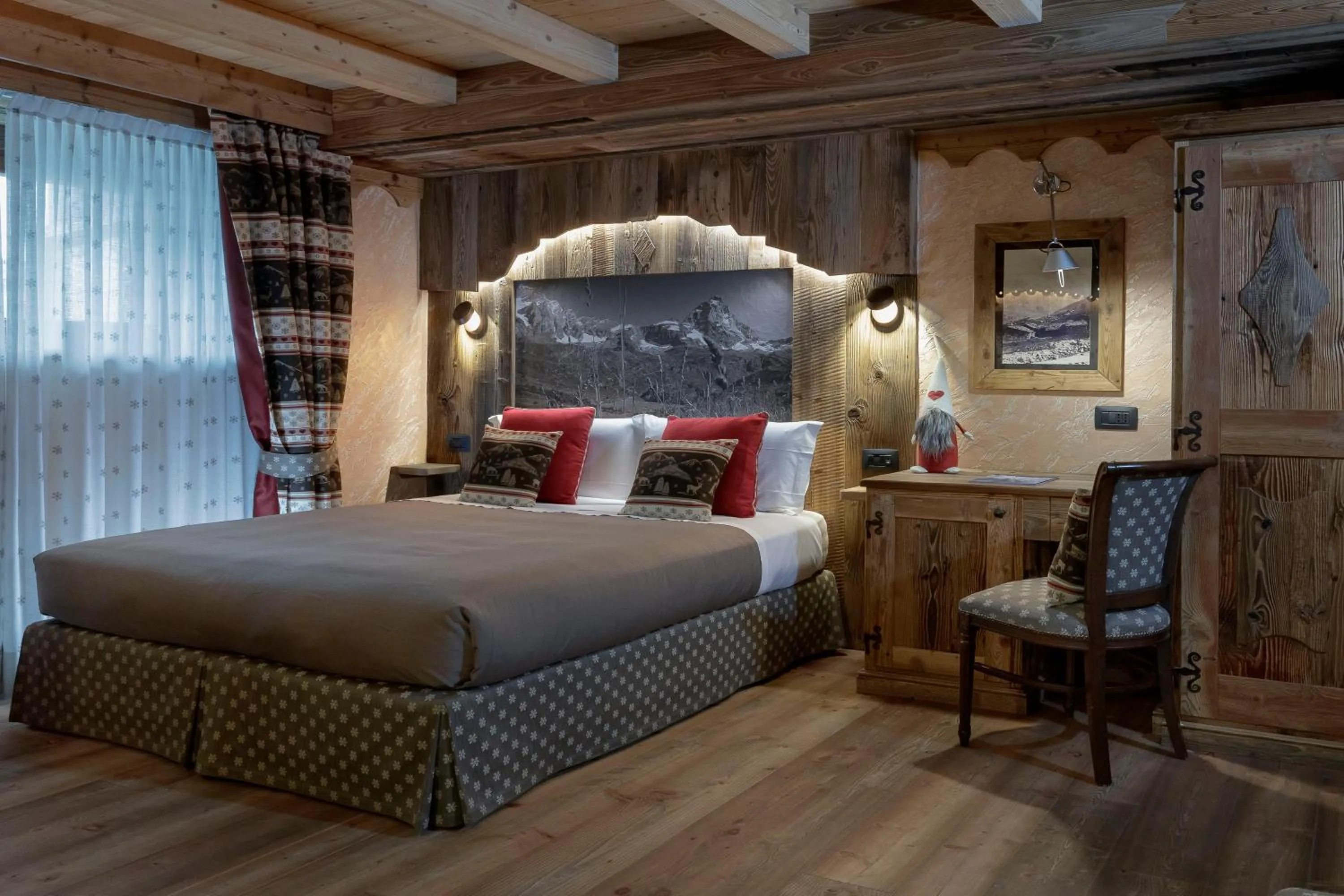 Bedroom, Bed in Francois Boutique Rooms - Matterhorn Retreat & SPA in Cervinia