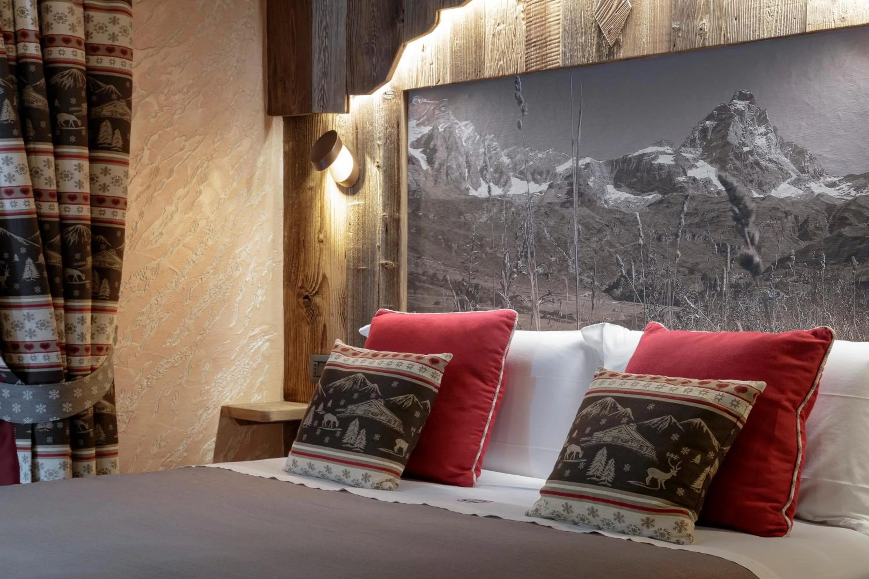 Bedroom, Bed in Francois Boutique Rooms - Matterhorn Retreat & SPA in Cervinia
