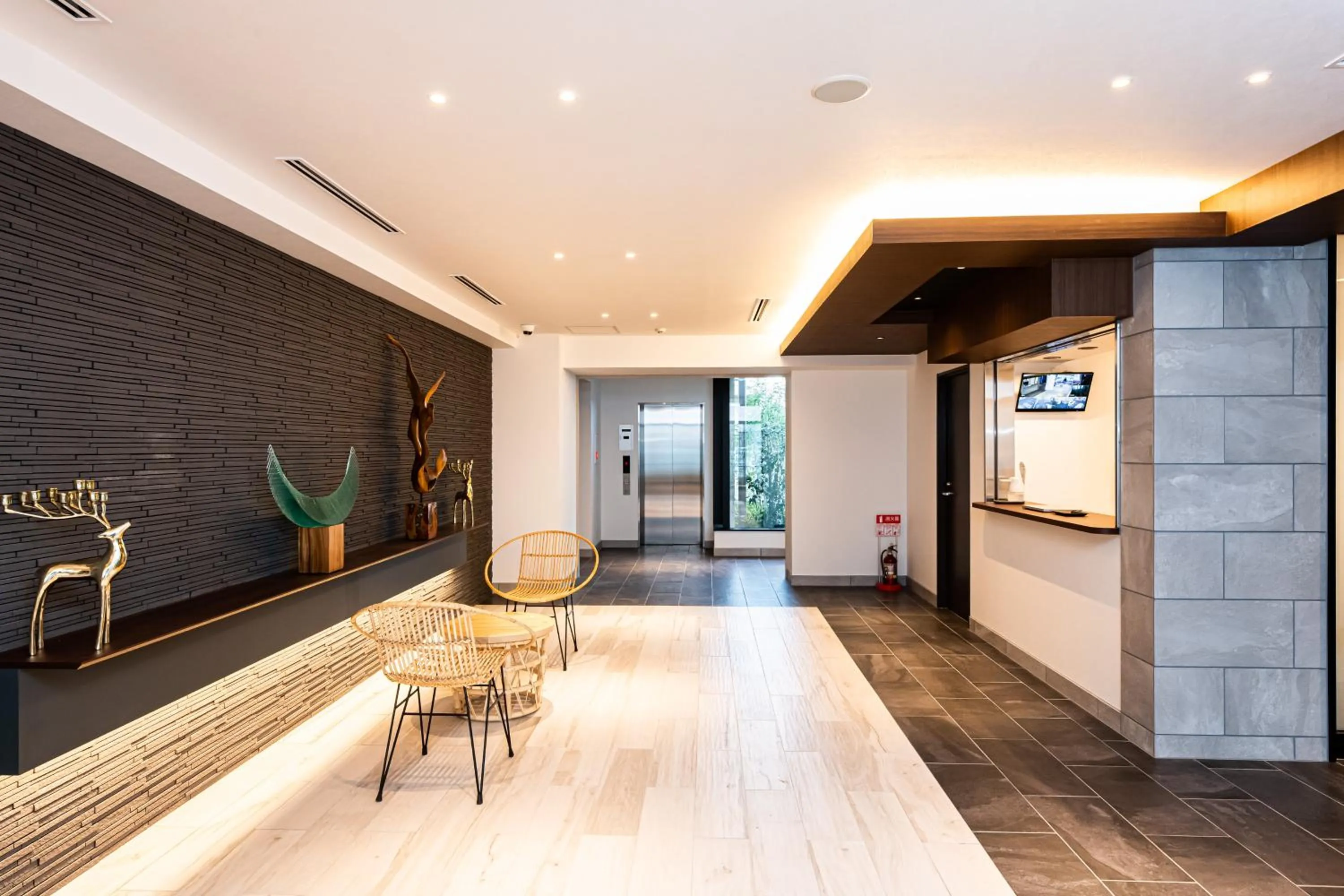 Lobby or reception in Tomariehotel & condominium