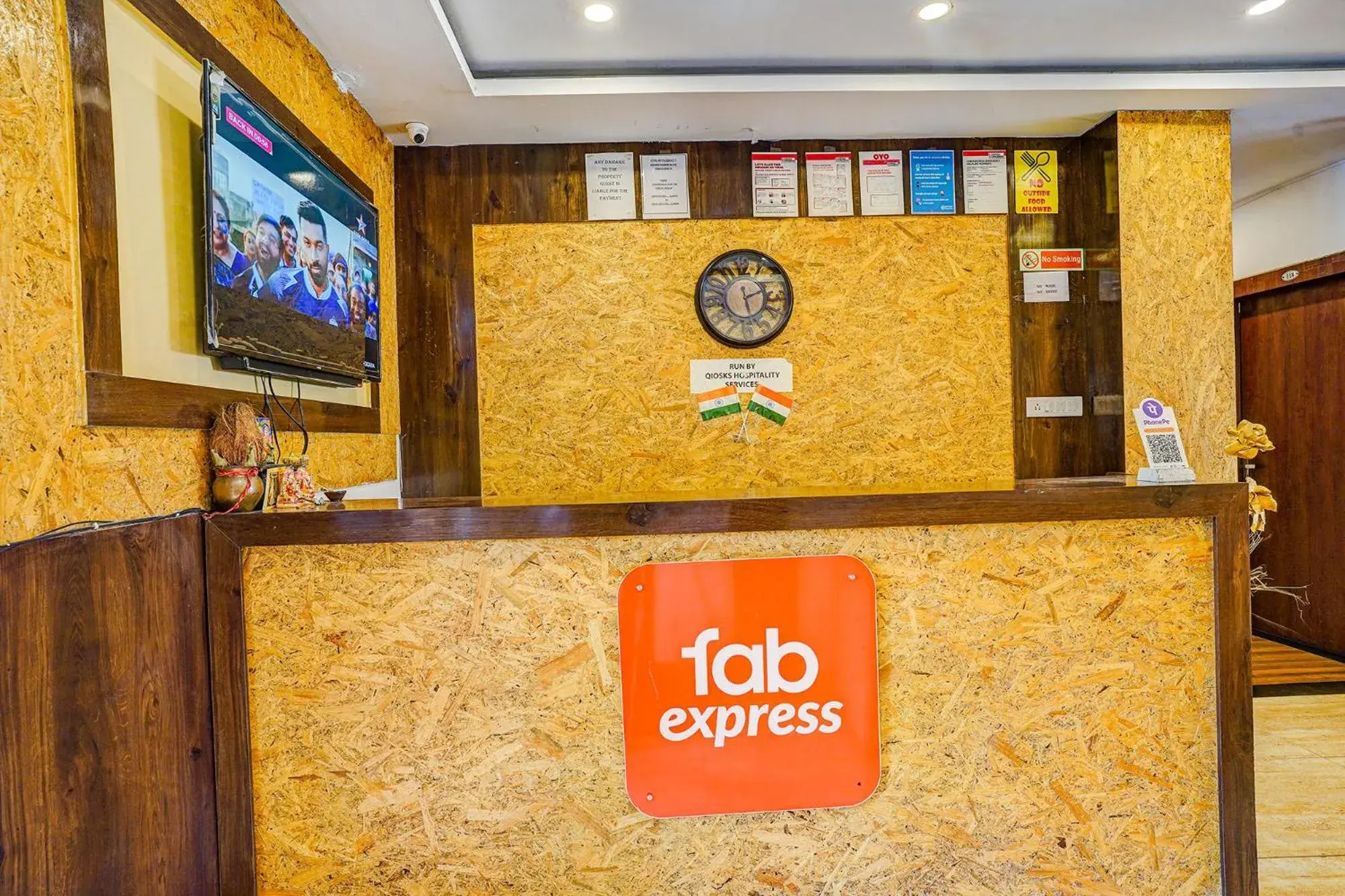 Lobby or reception in FabExpress Gauri Shree Lobby or reception in FabExpress Gauri Shree