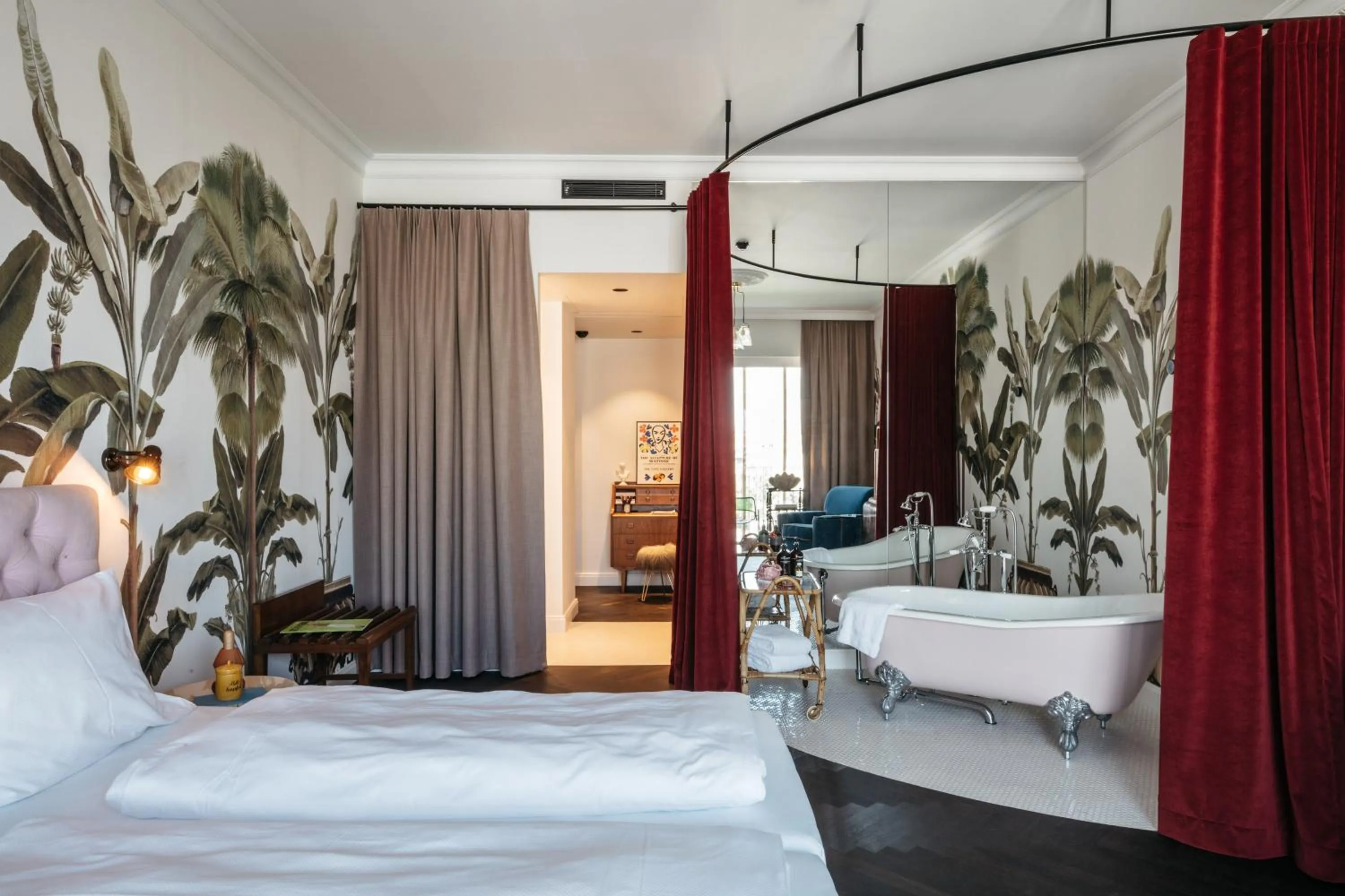 Photo of the whole room, Bed in Superbude Wien Prater