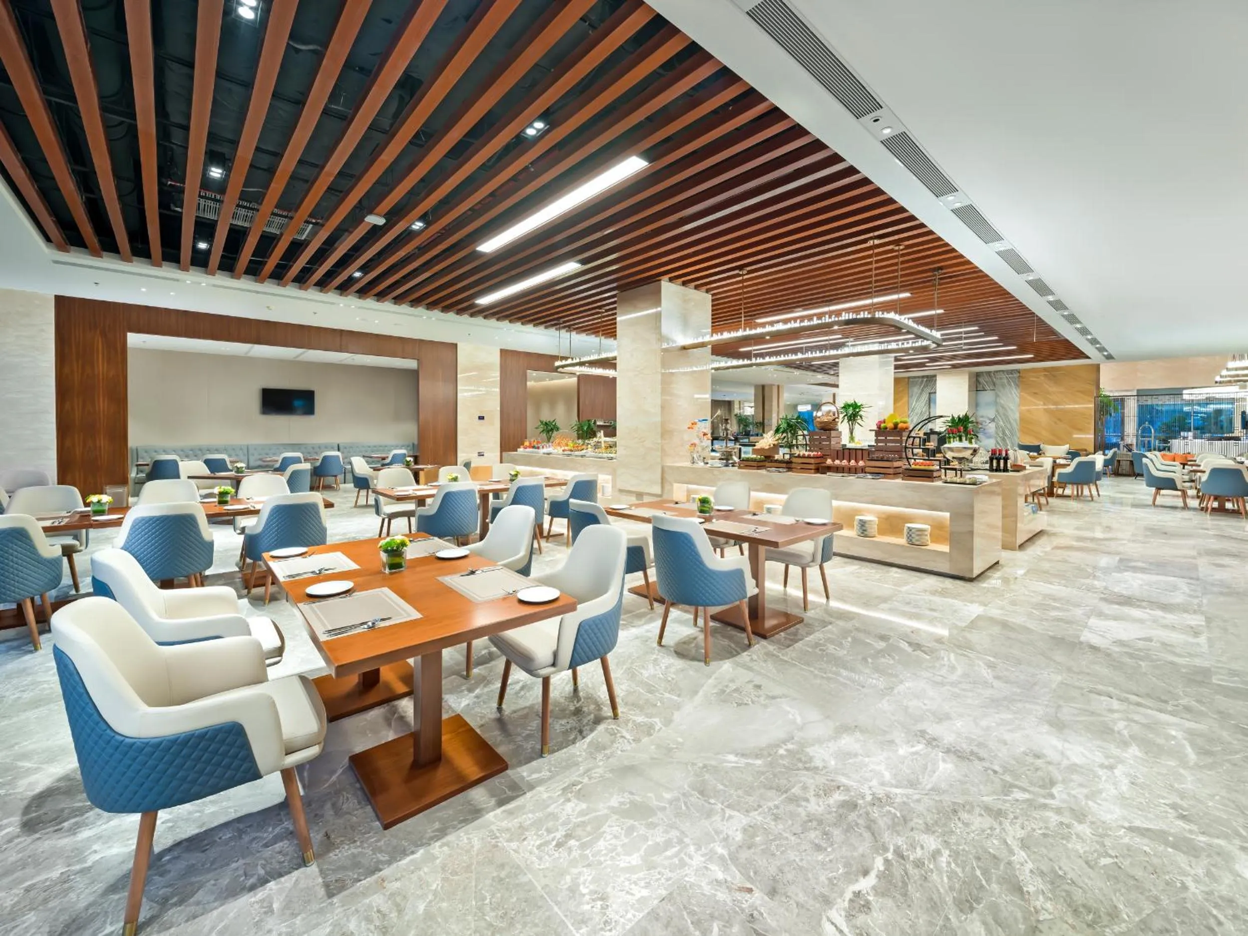 Restaurant/places to eat in Novotel Changsha International Exhibition Center