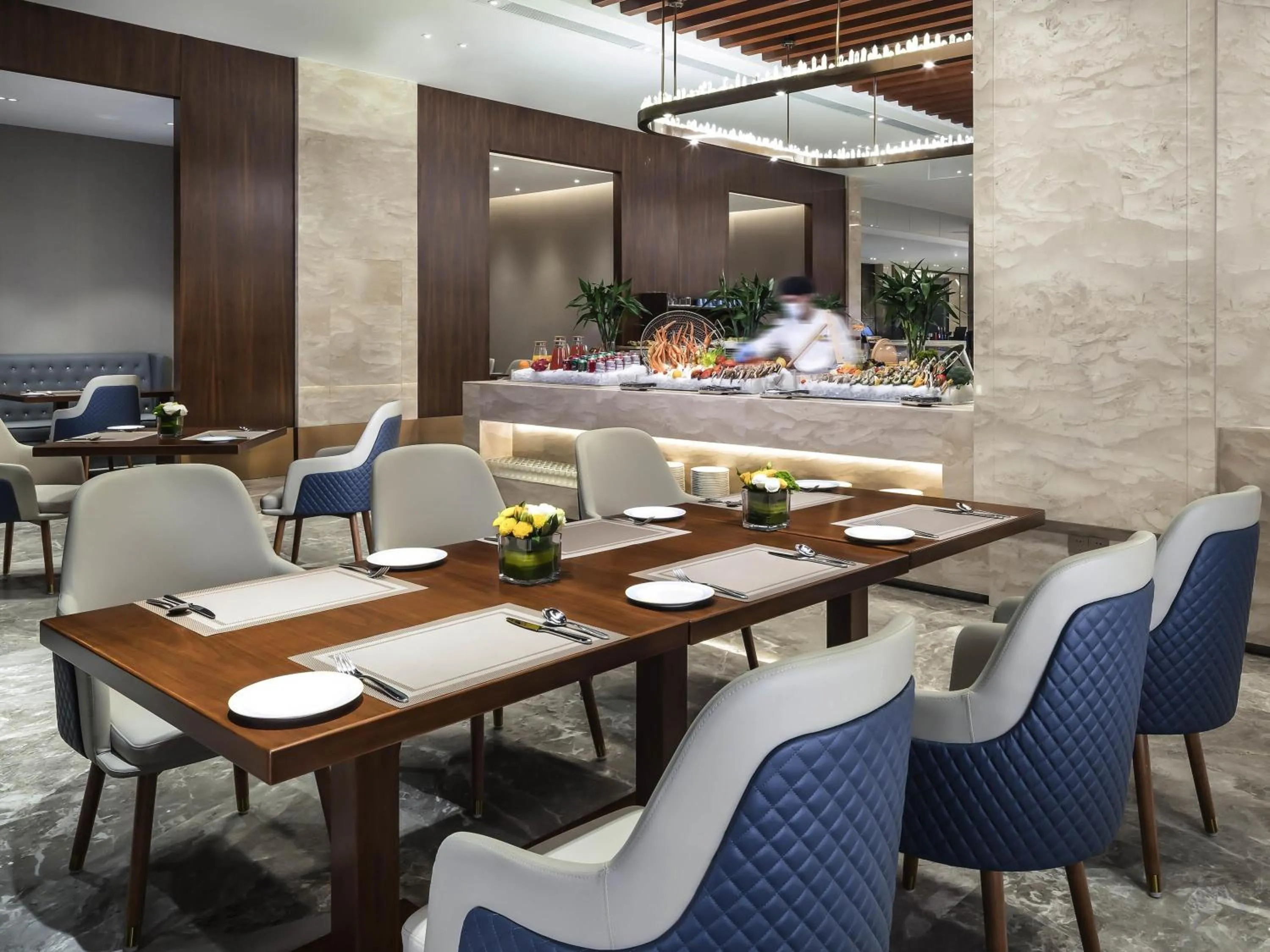 Restaurant/places to eat in Novotel Changsha International Exhibition Center