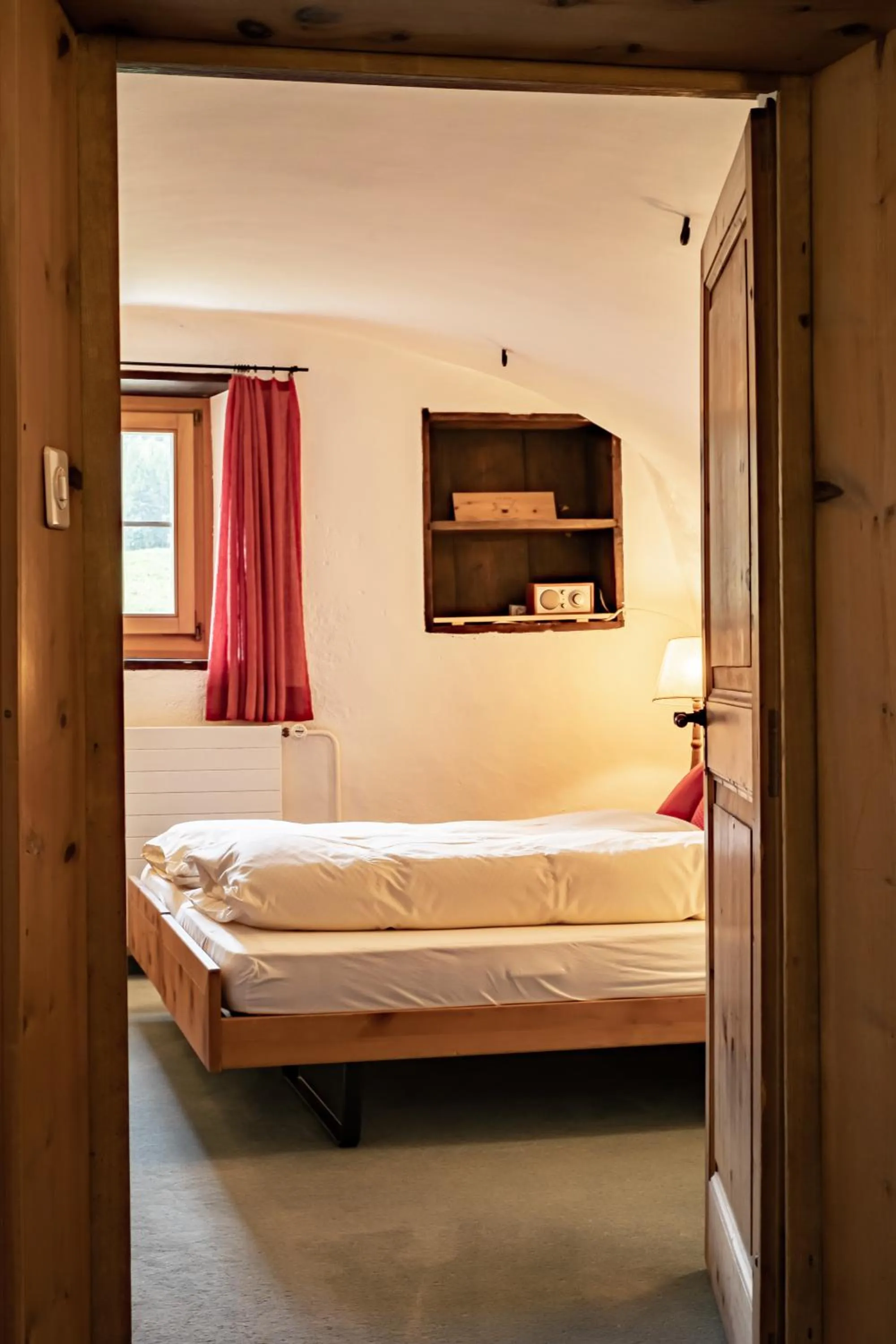 Bedroom, Bed in Hotel Chesa Pool