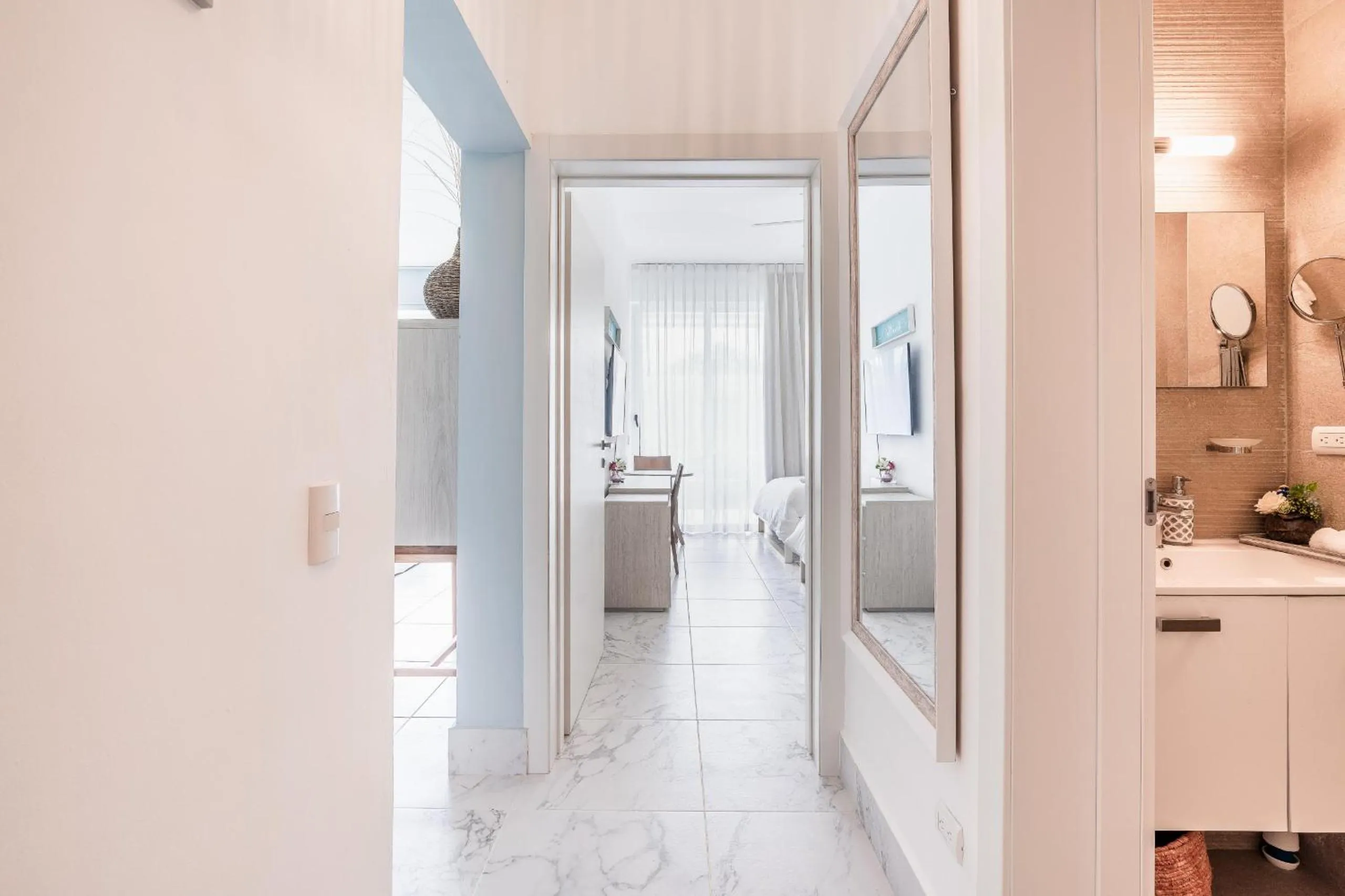 Playa Bonita Amazing Condo at Lake View