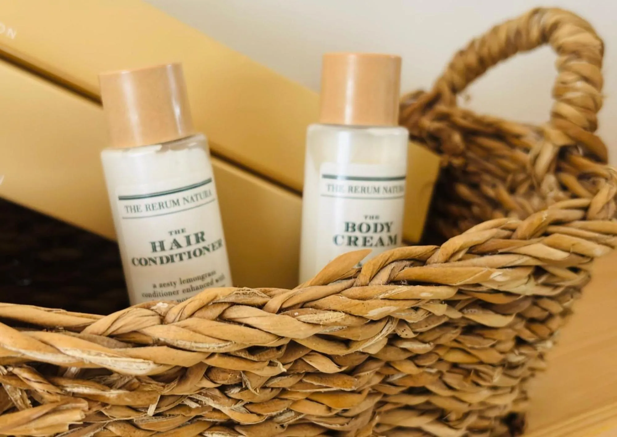 Shower in Hostal Sa Teula