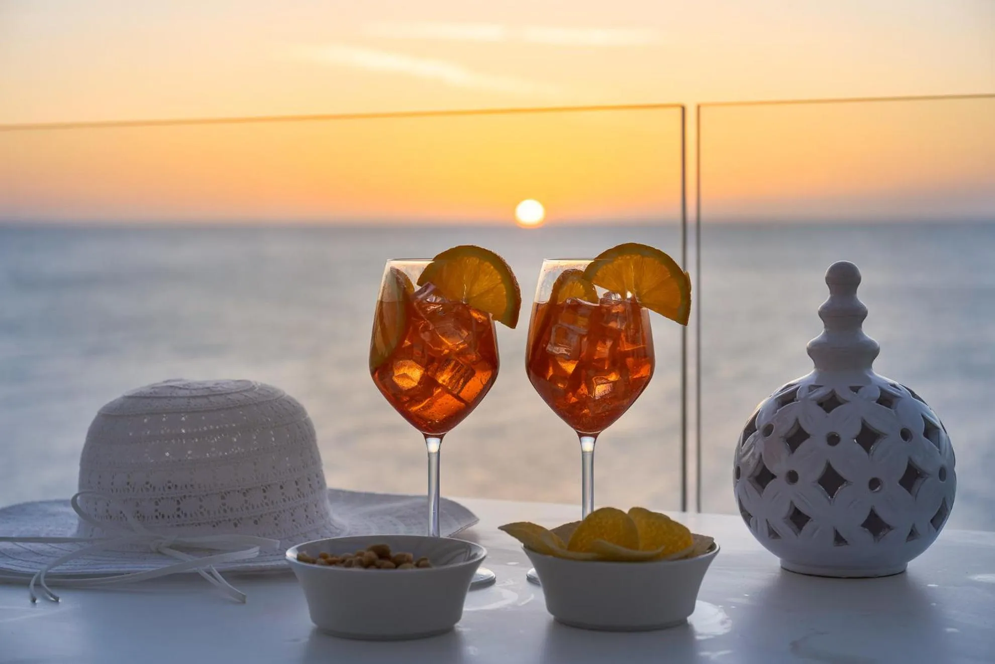 Food and drinks in Seaside Hotel