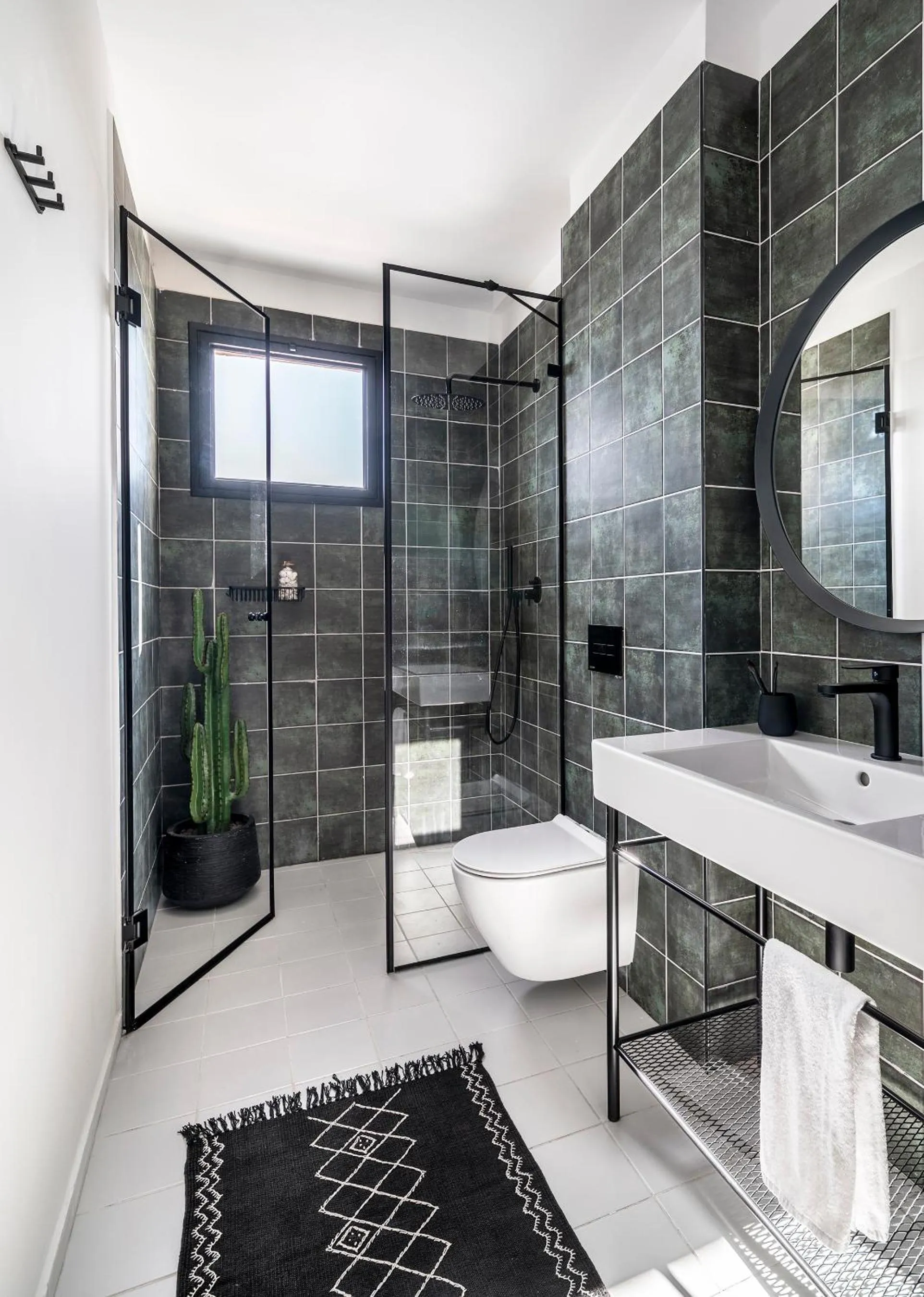 Bathroom in Mr. Soof - By TLV2GO