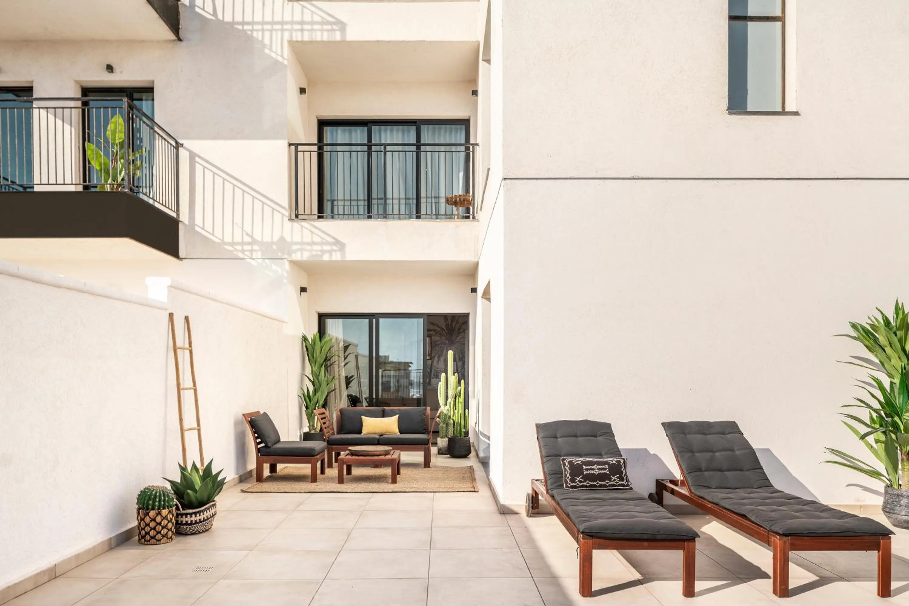 Balcony/Terrace in Mr. Soof - By TLV2GO