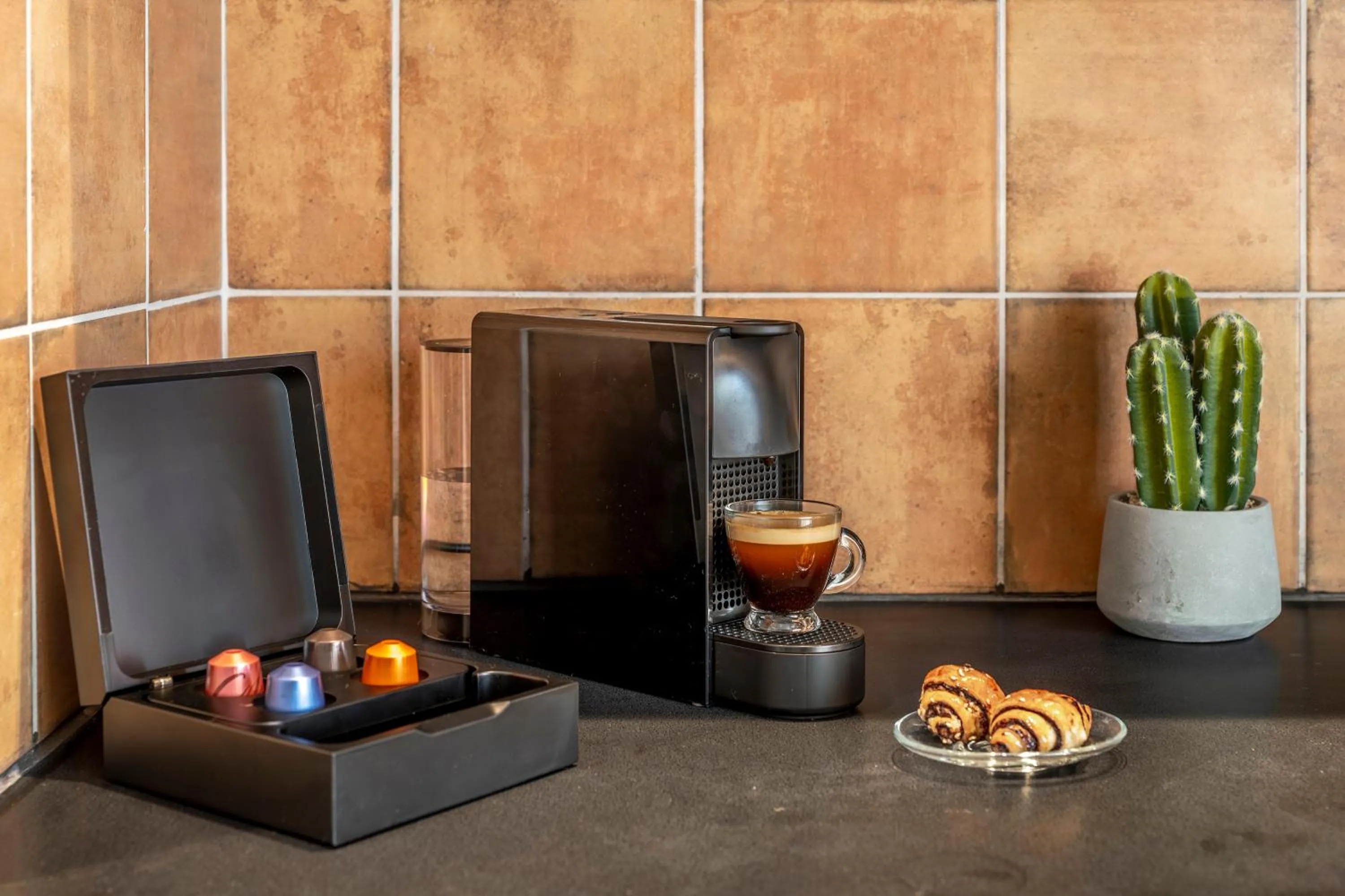 Coffee/tea facilities in Mr. Soof - By TLV2GO