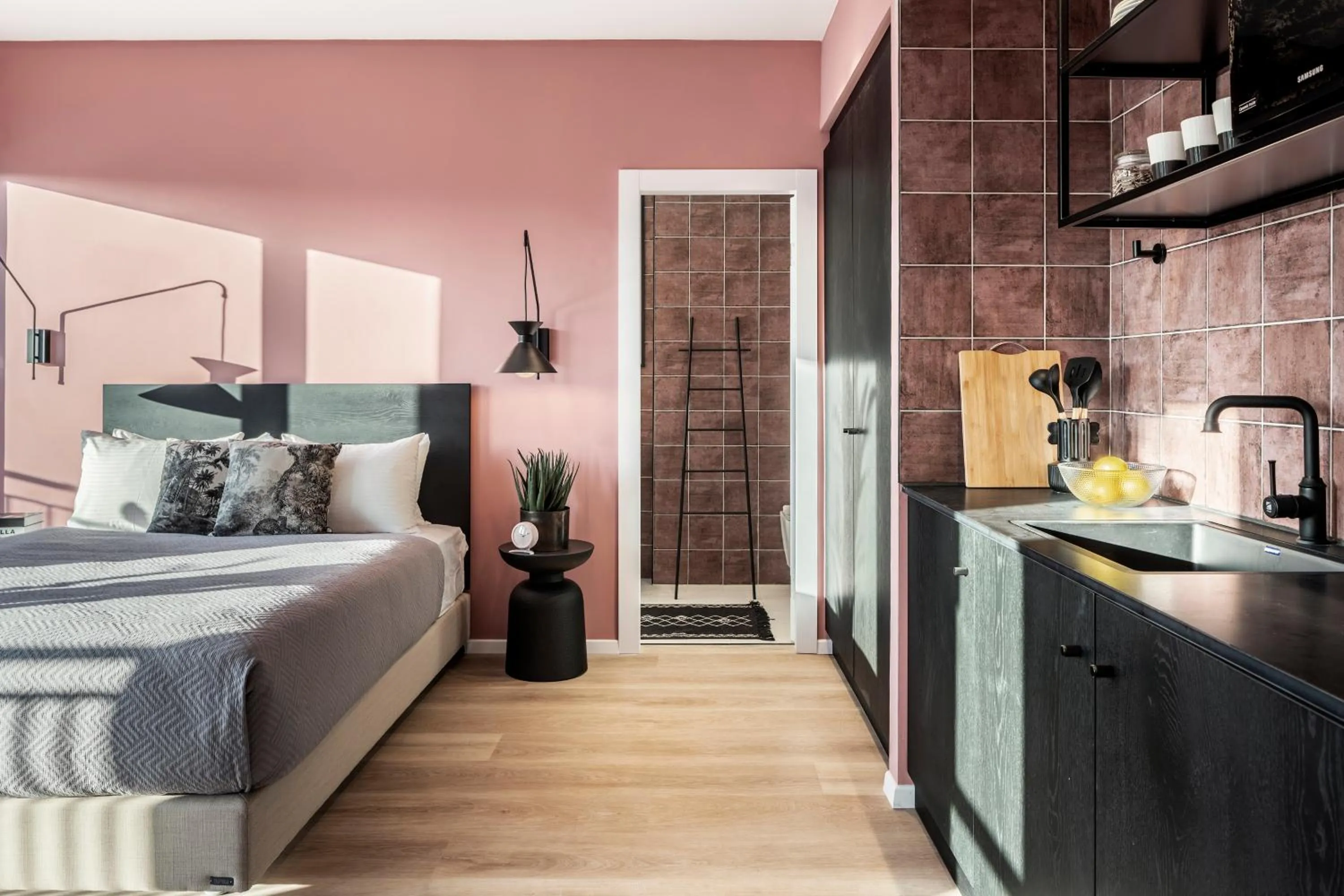 Kitchen or kitchenette, Bed in Mr. Soof - By TLV2GO