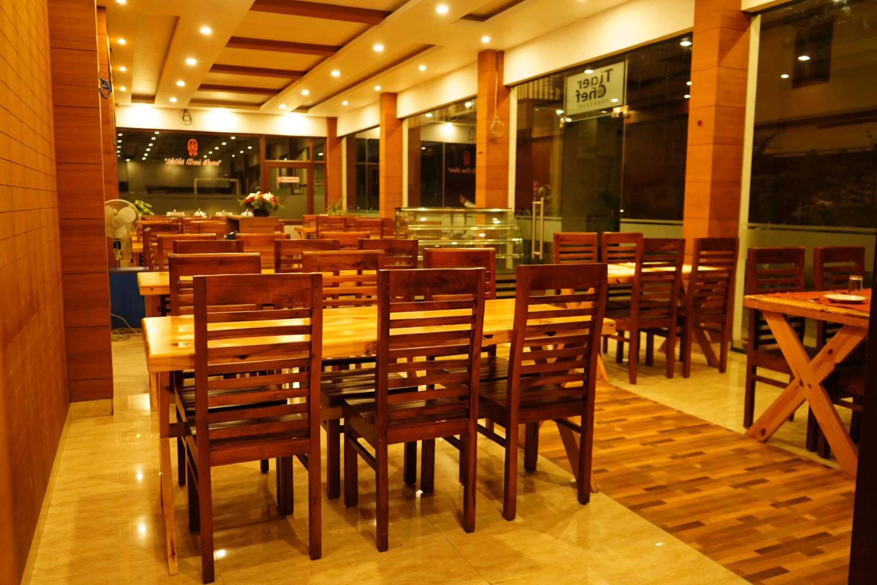 Restaurant/places to eat in The Patio Thekkady
