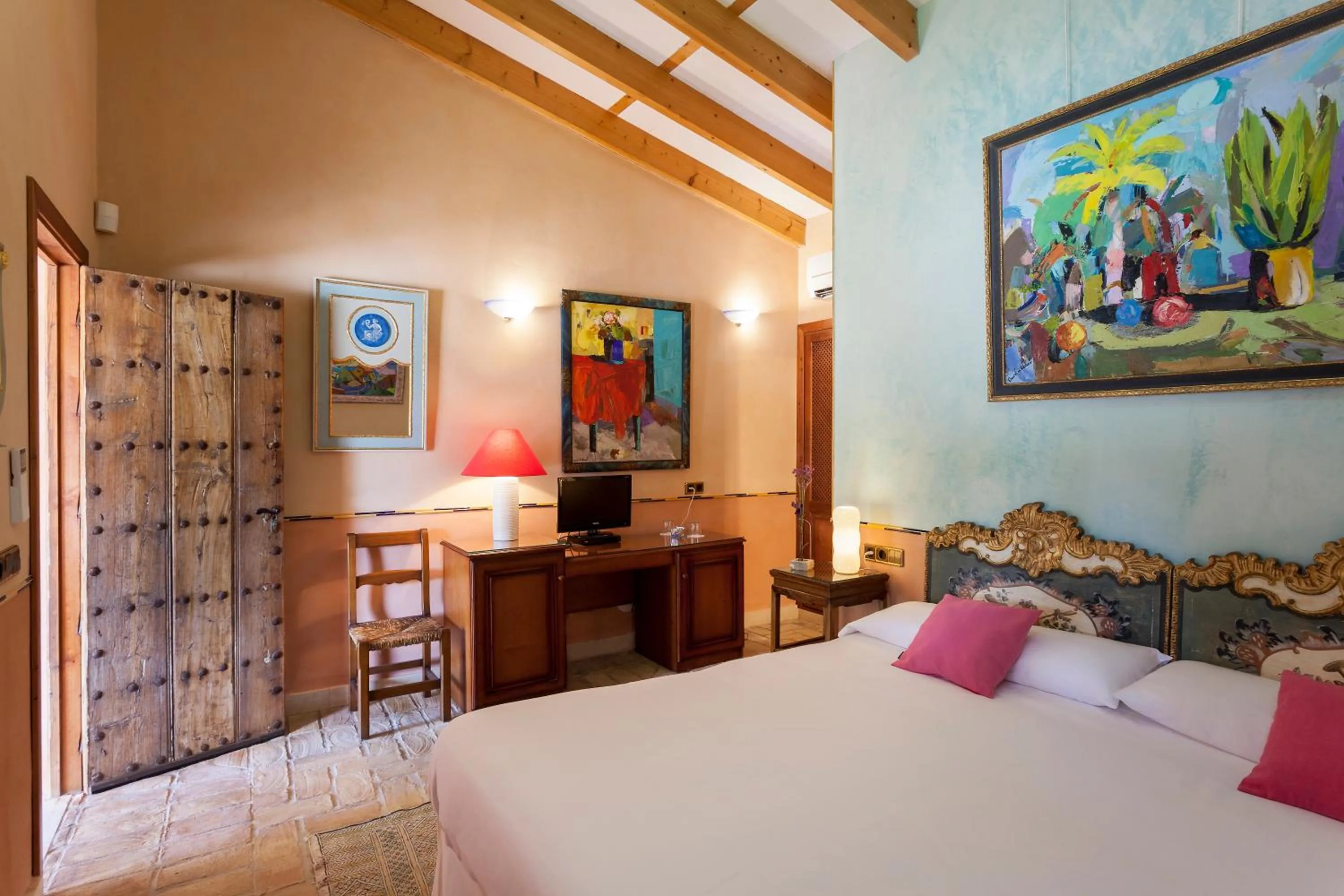 Bedroom, Bed in Es Revellar Art Resort - Adults Only