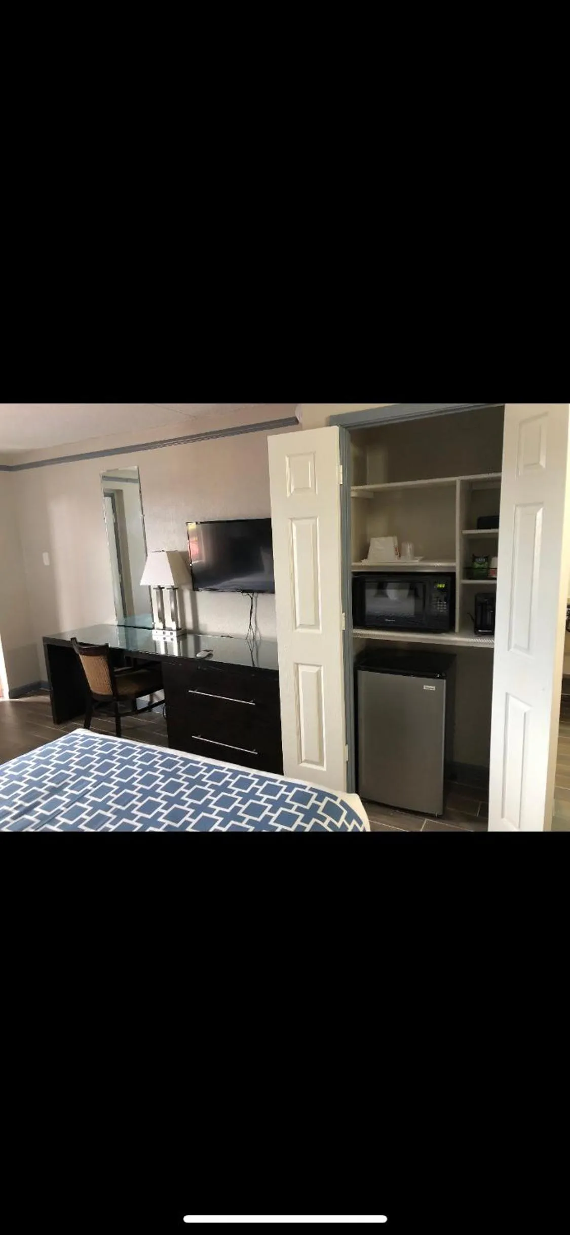 Bed in KINGS INN- Medical Downtown Midtown Memphis