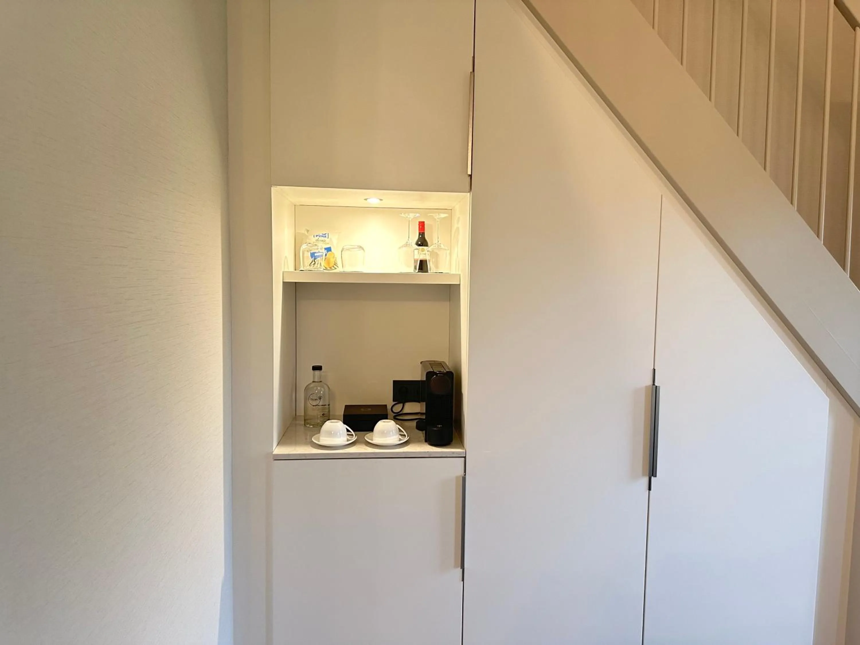 Coffee/tea facilities in Hotel Flora Batava