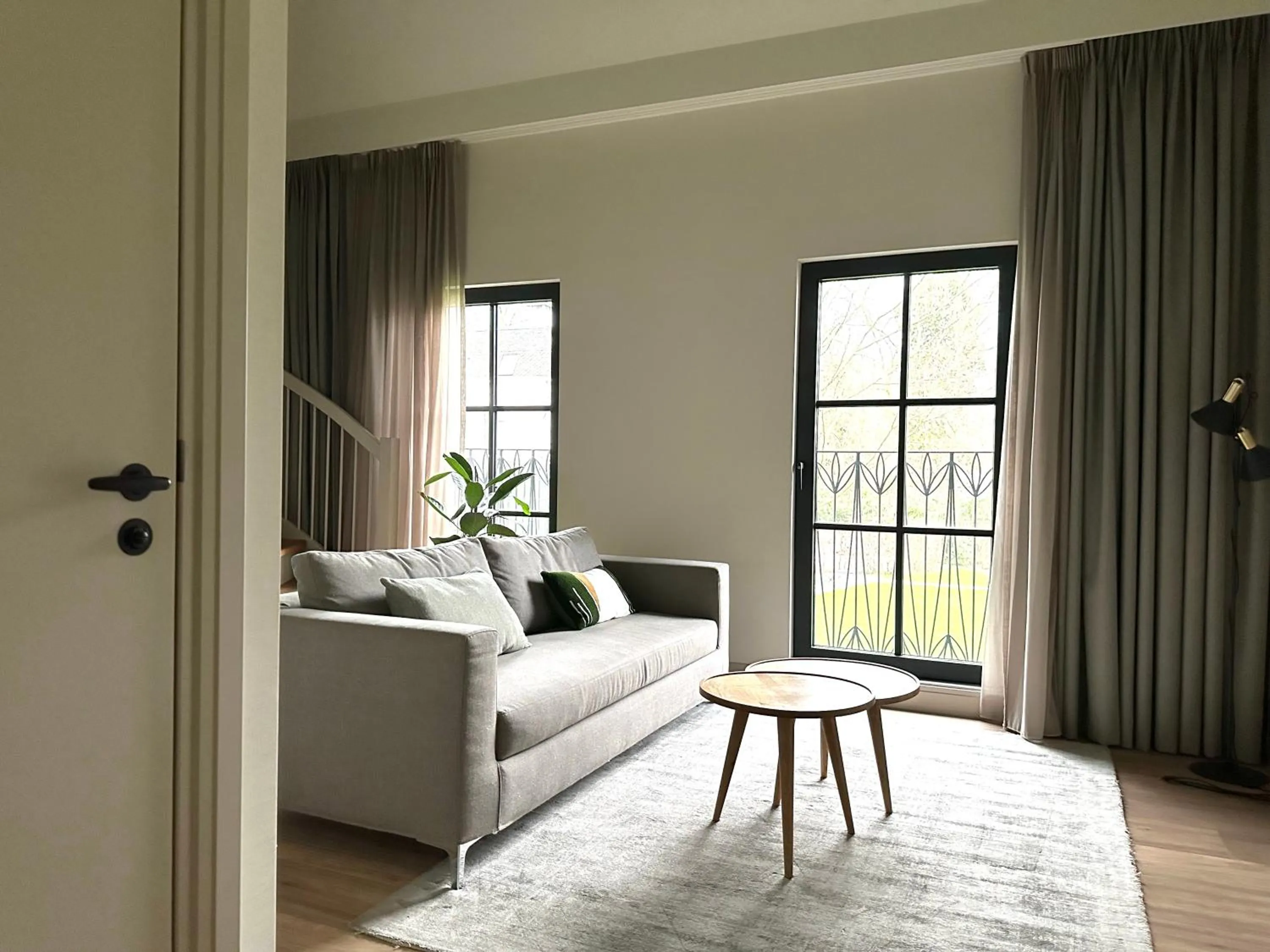Seating area in Hotel Flora Batava