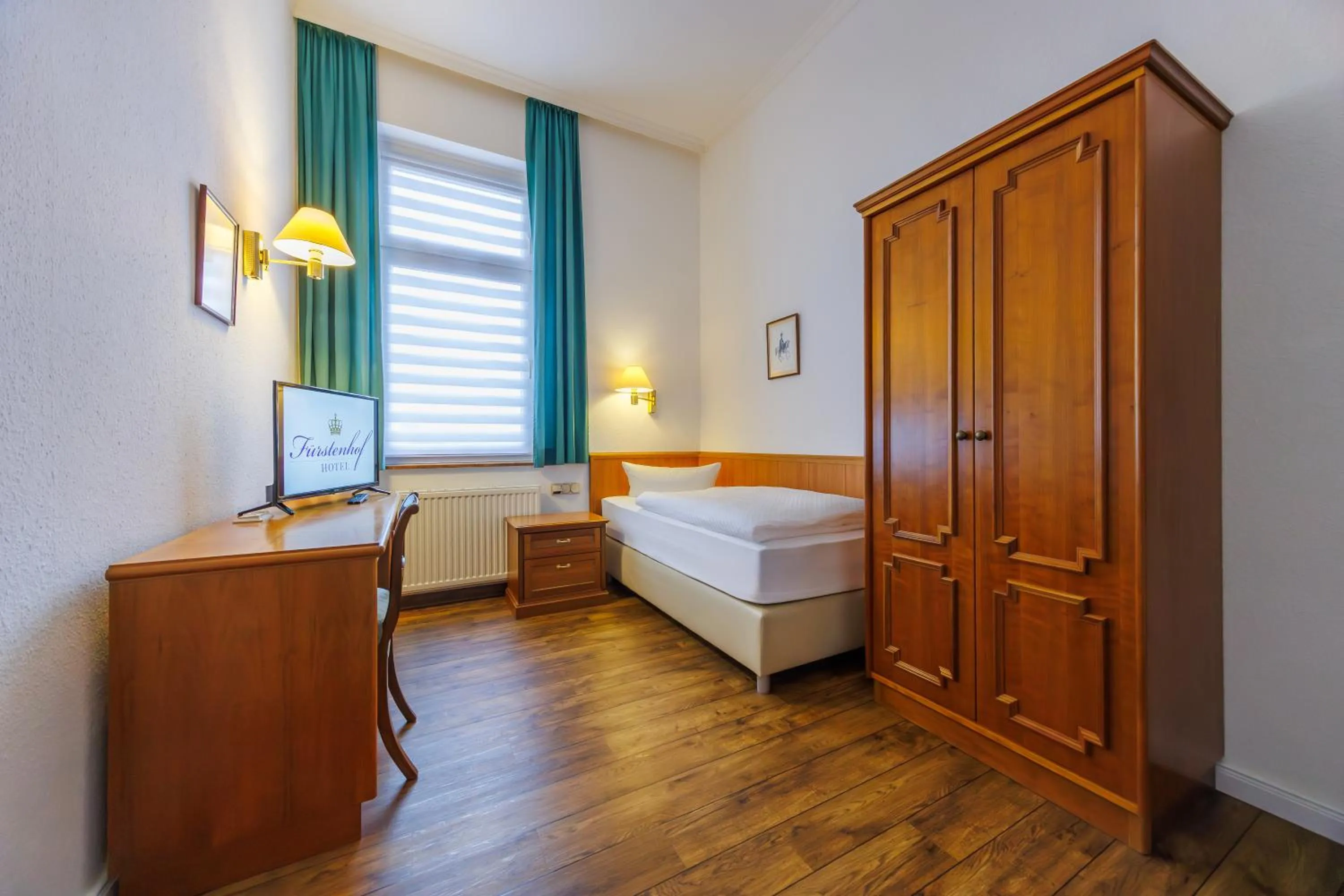 Photo of the whole room, Bed in Hotel Fürstenhof