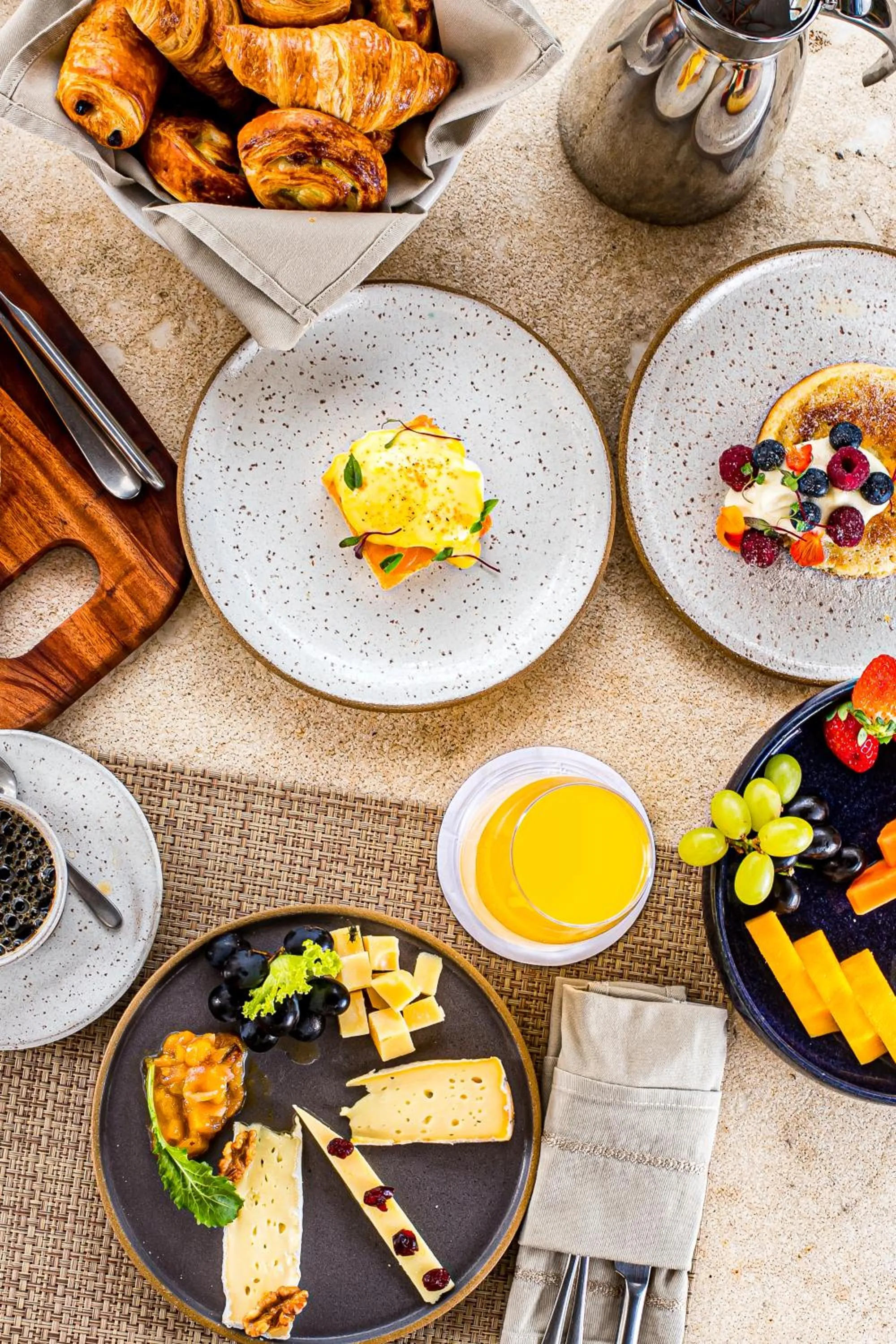 Food and drinks in Casa Marambaia Hotel