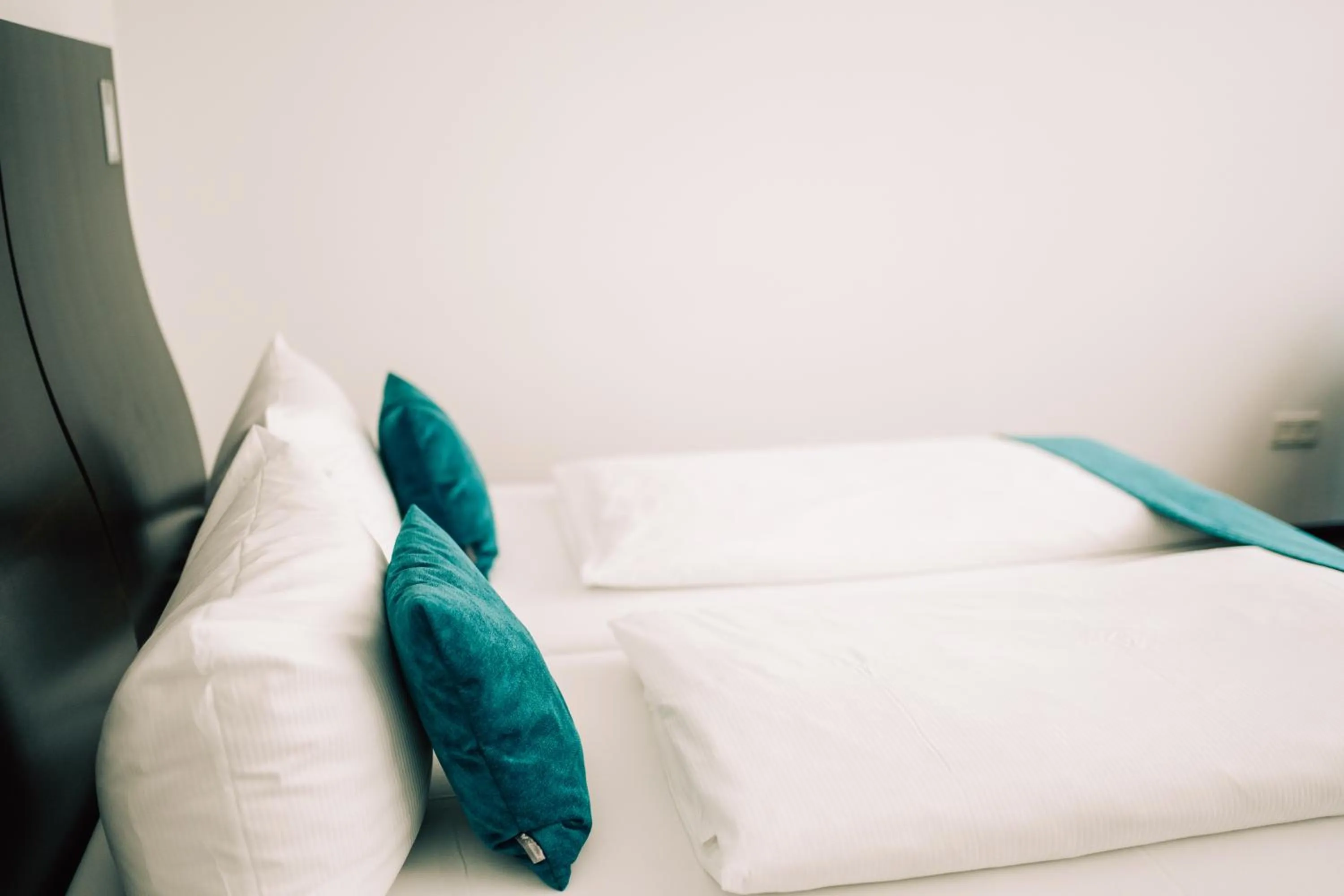 Bedroom, Bed in DämeritzSeehotel