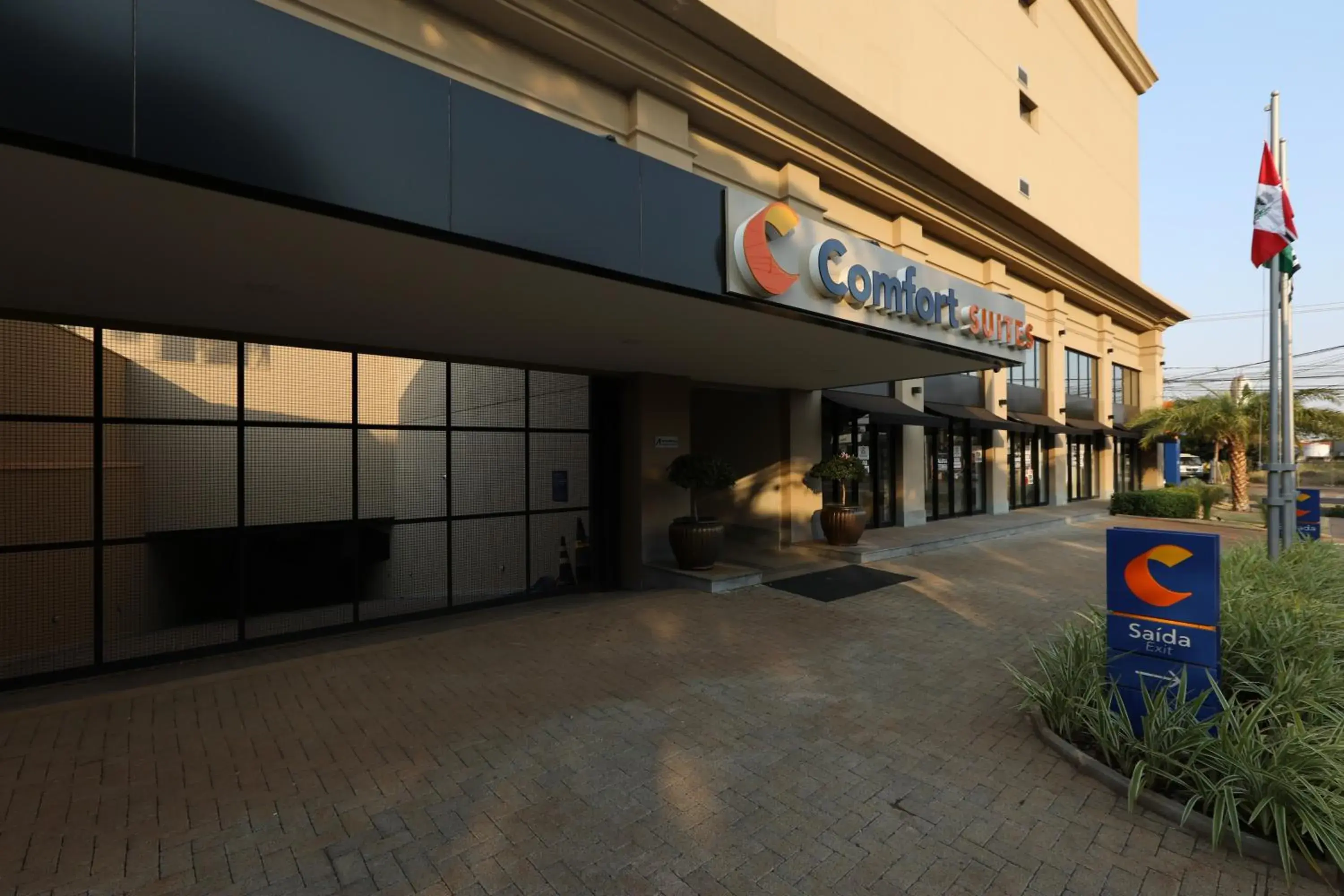 Facade/entrance in Comfort Suites São José do Rio Preto Facade/entrance in Comfort Suites São José do Rio Preto