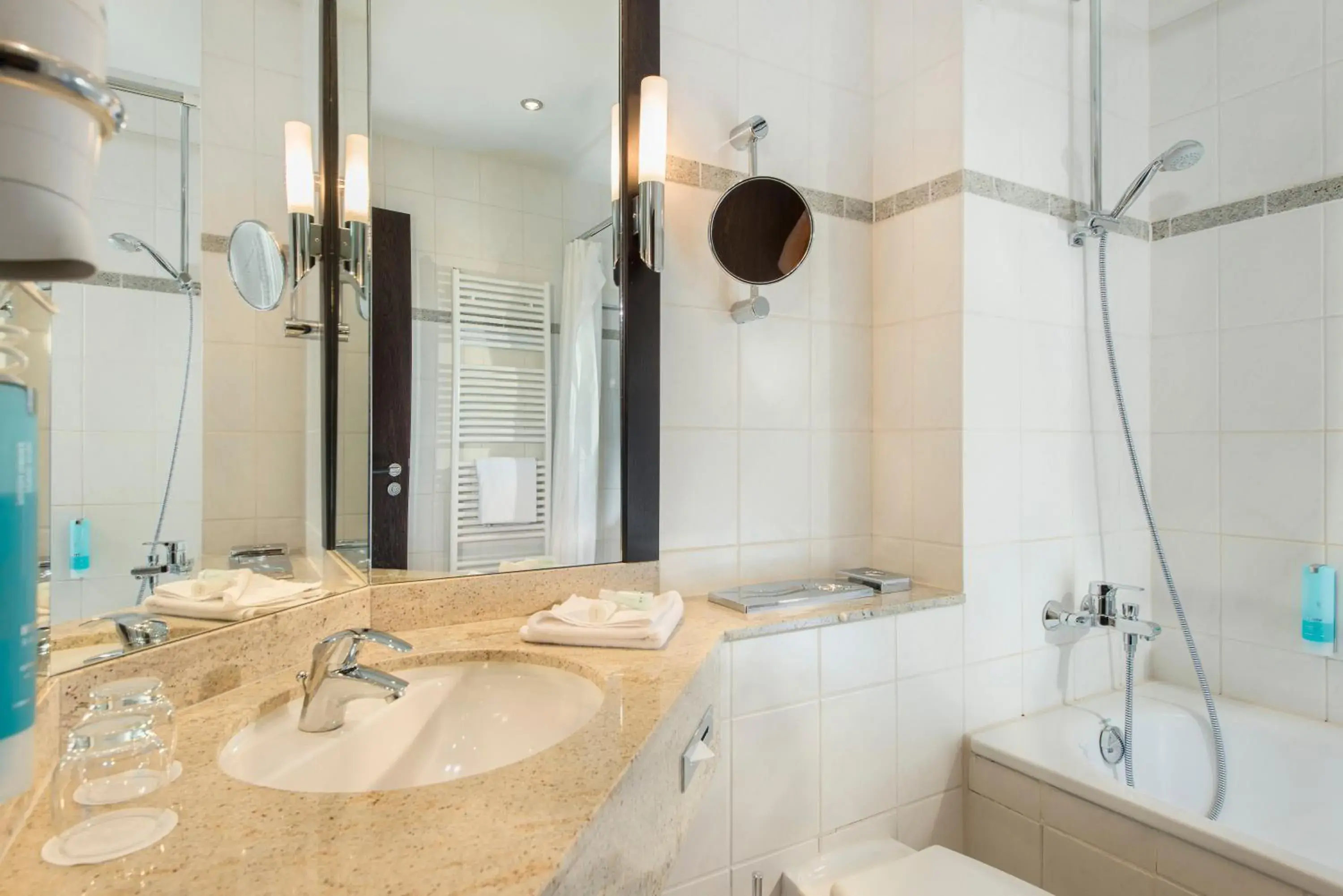 Bathroom in Best Western Soibelmanns Lutherstadt Wittenberg Bathroom in Best Western Soibelmanns Lutherstadt Wittenberg