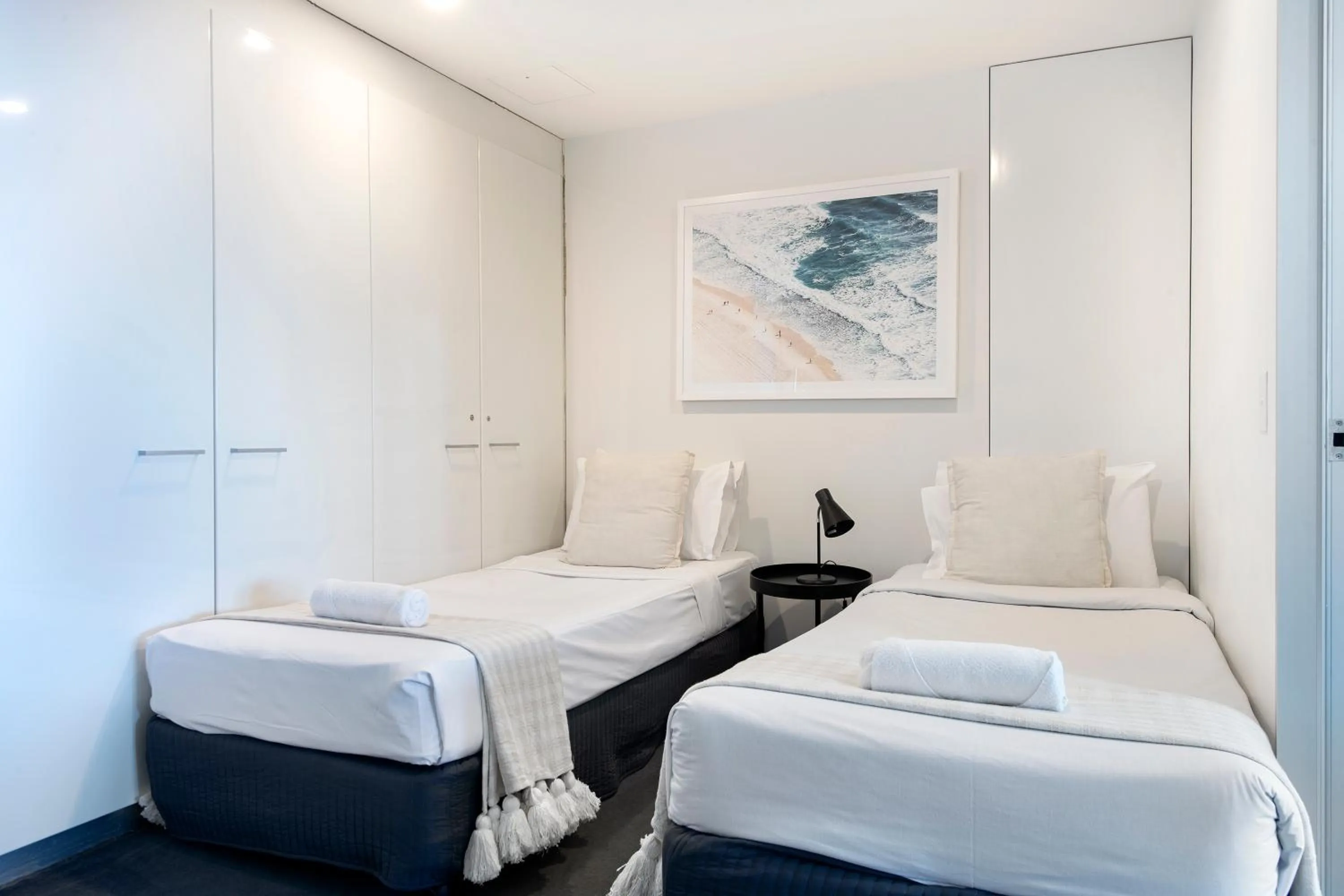 Bedroom, Bed in Circle on Cavill - QStay