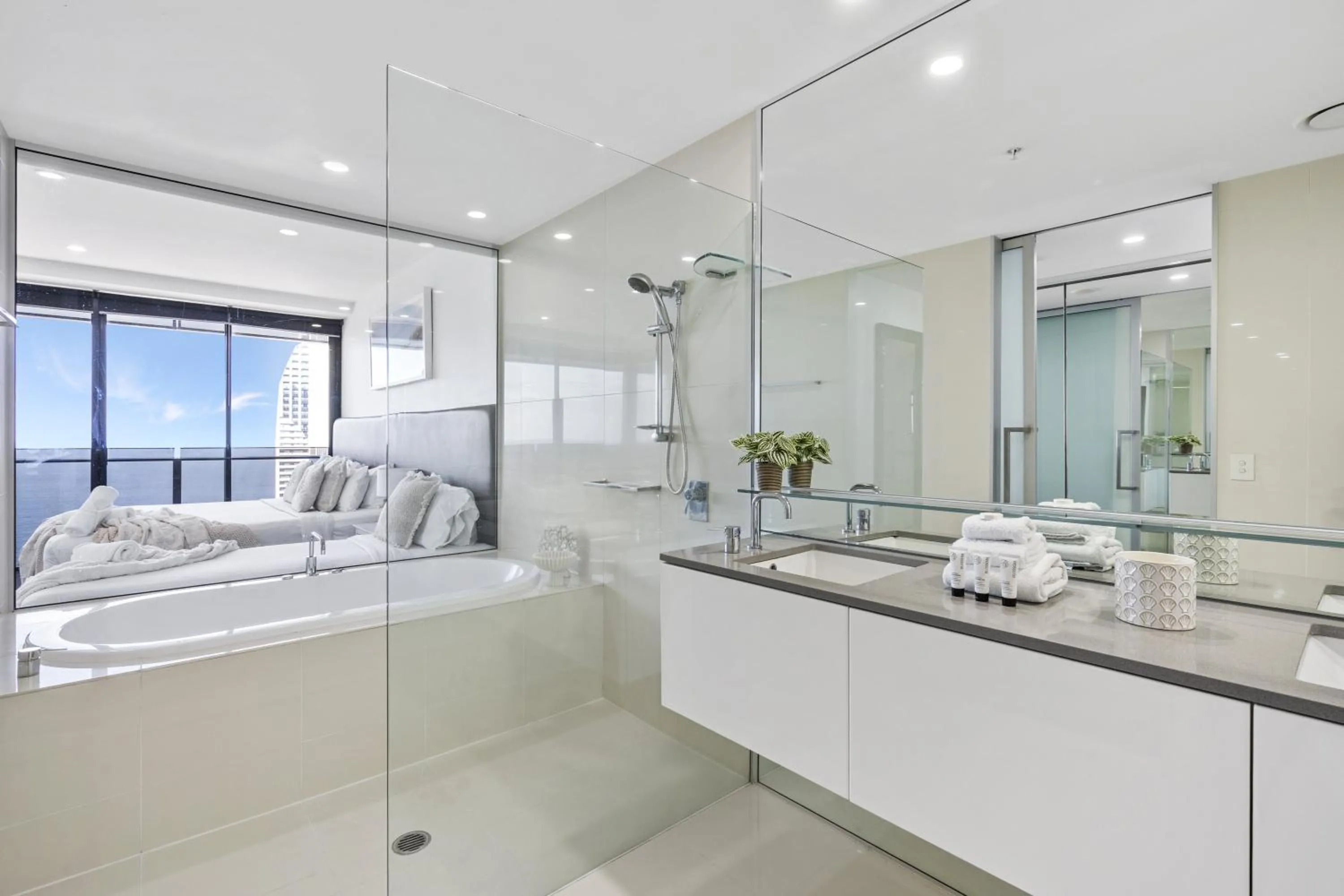 Bathroom in Circle on Cavill - QStay