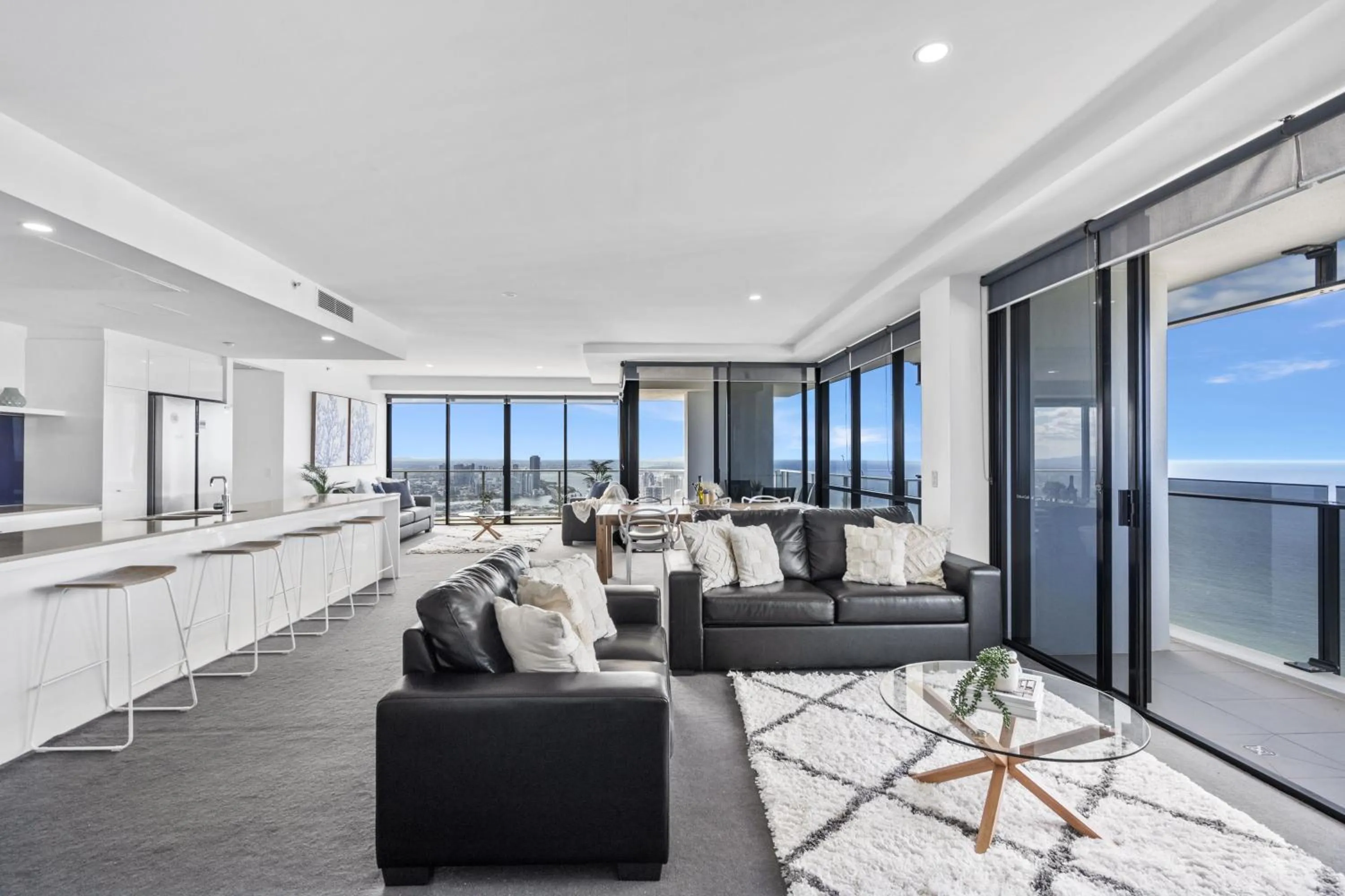 Living room in Circle on Cavill - QStay