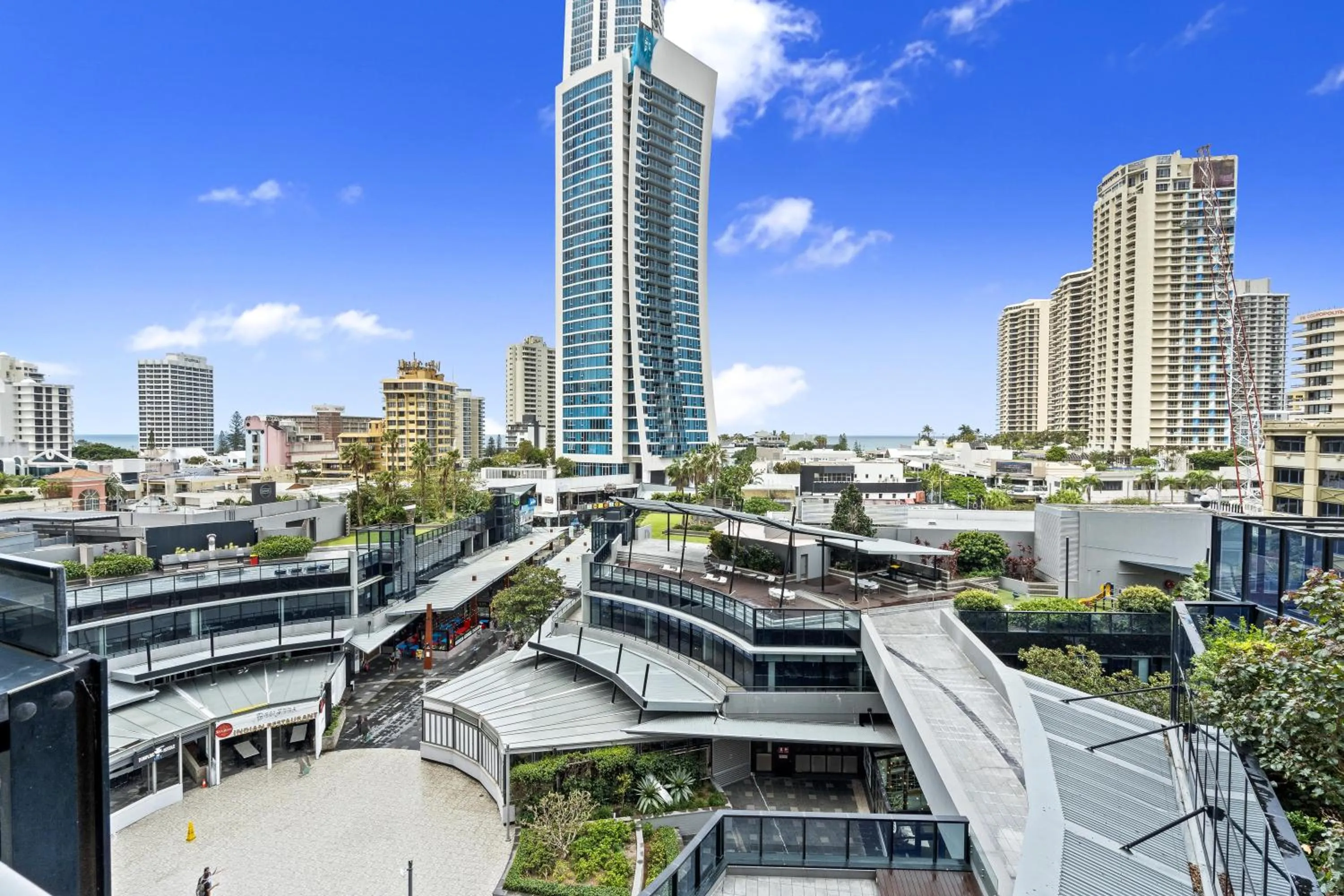 Sea view in Circle on Cavill - QStay