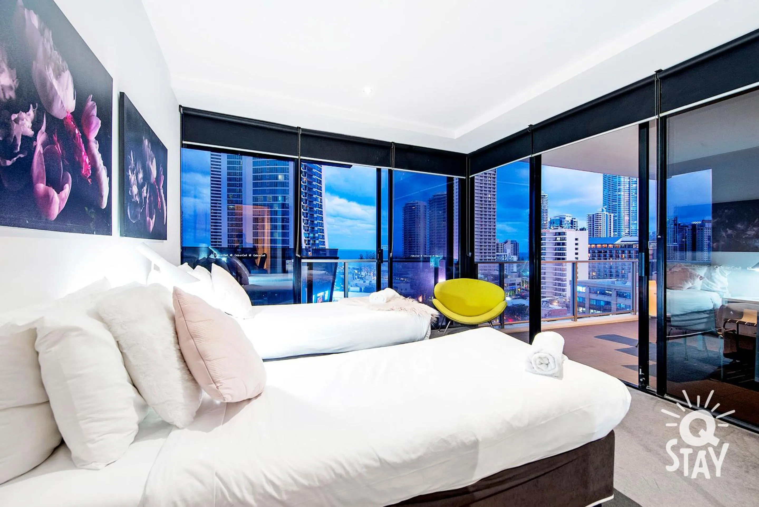 Bedroom in Circle on Cavill - QStay