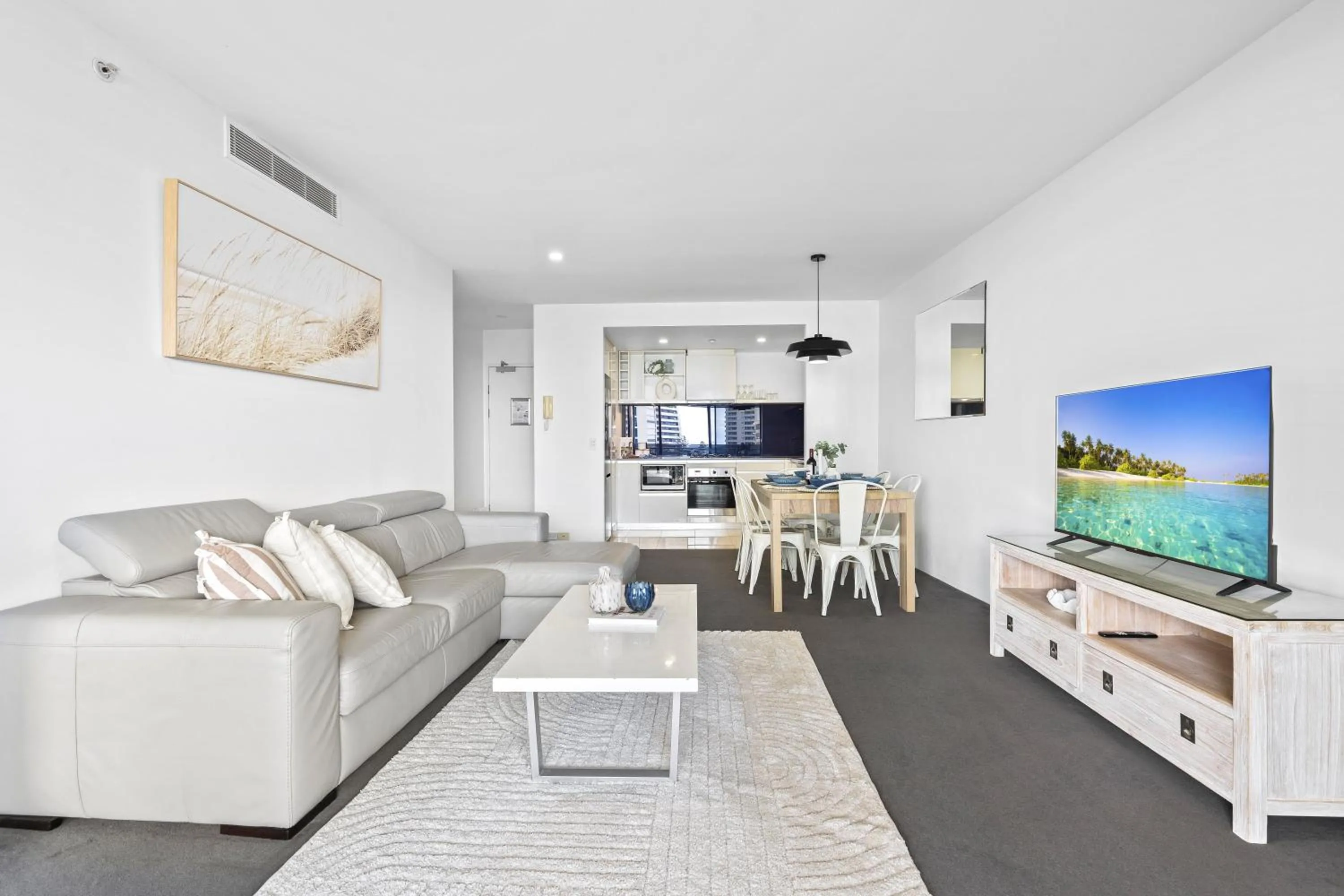 Living room in Circle on Cavill - QStay