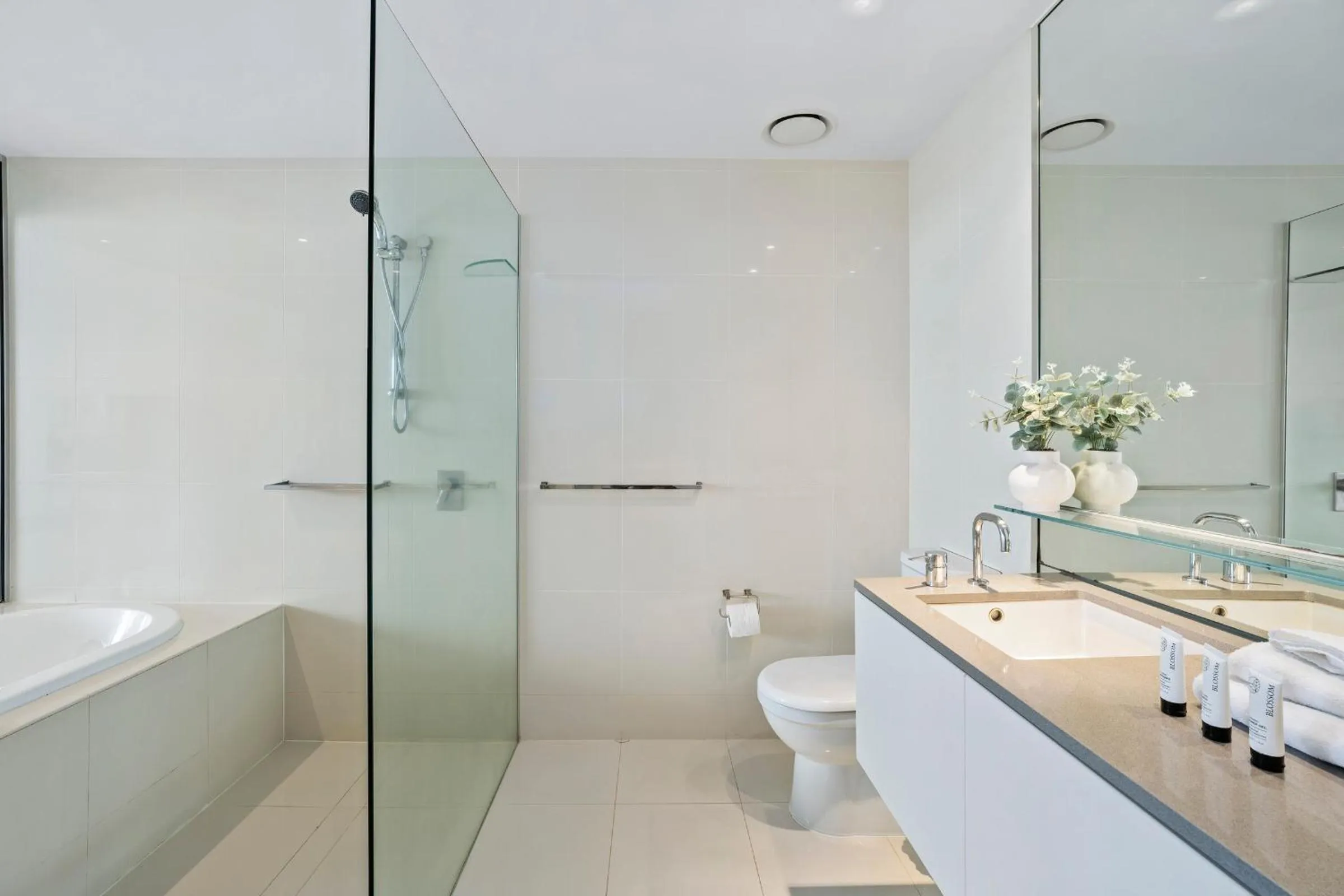 Bathroom in Circle on Cavill - QStay