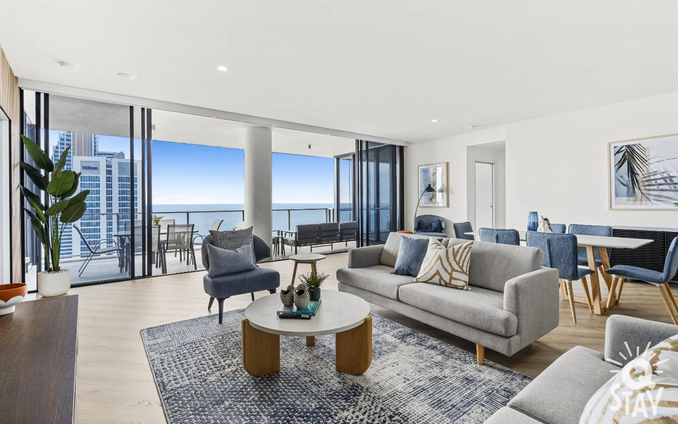 Living room in Circle on Cavill - QStay