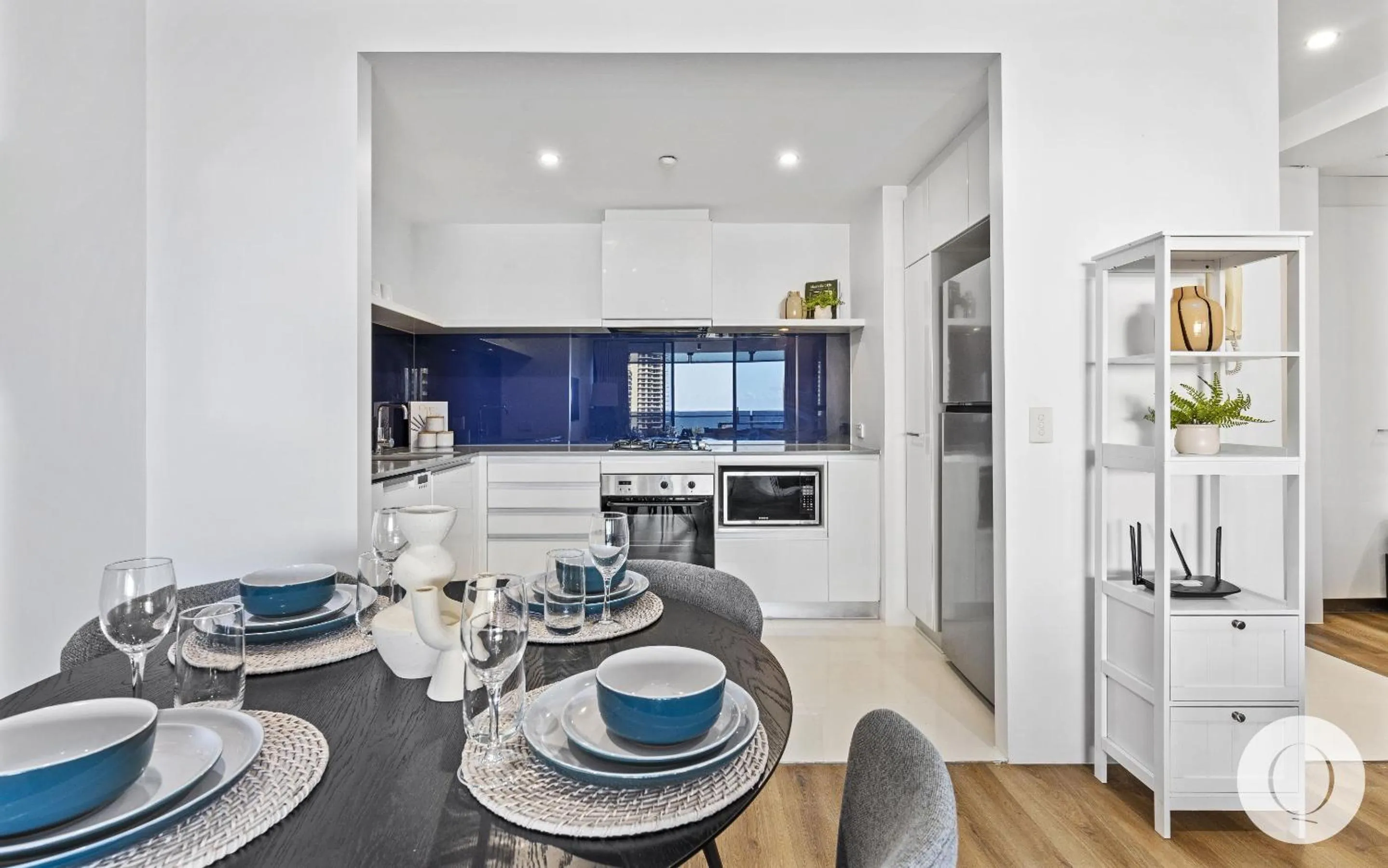 Dining area in Circle on Cavill - QStay