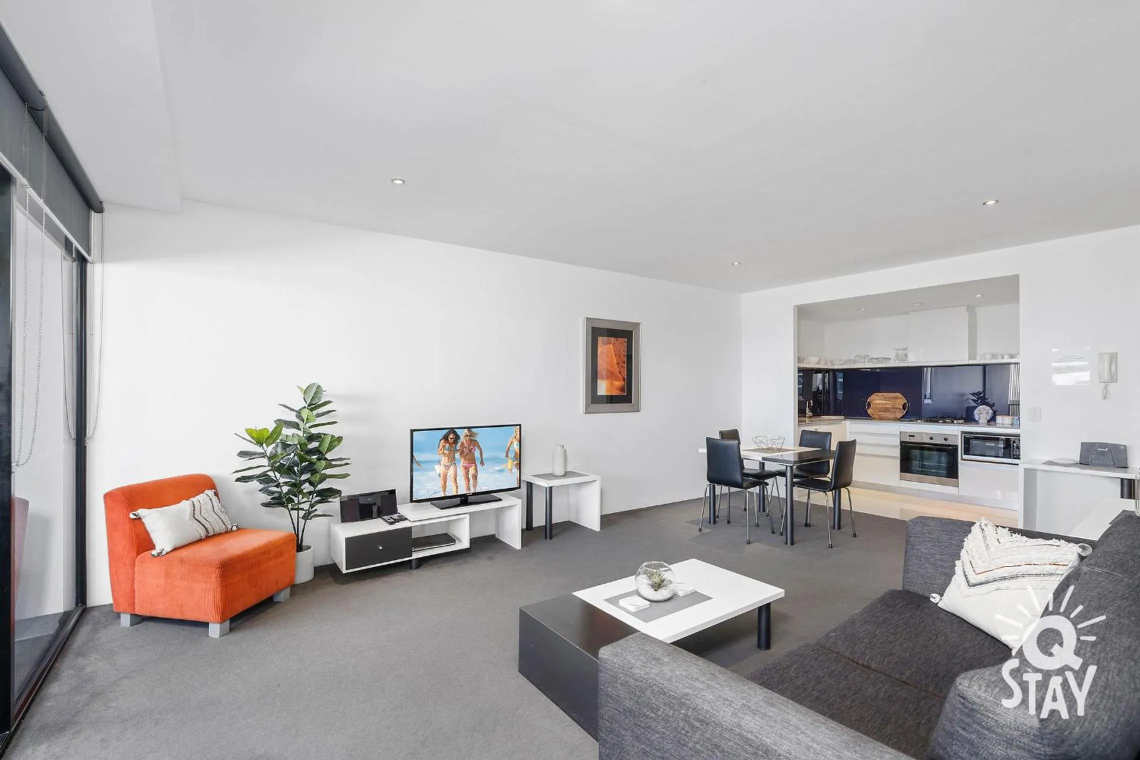 Living room in Circle on Cavill - QStay