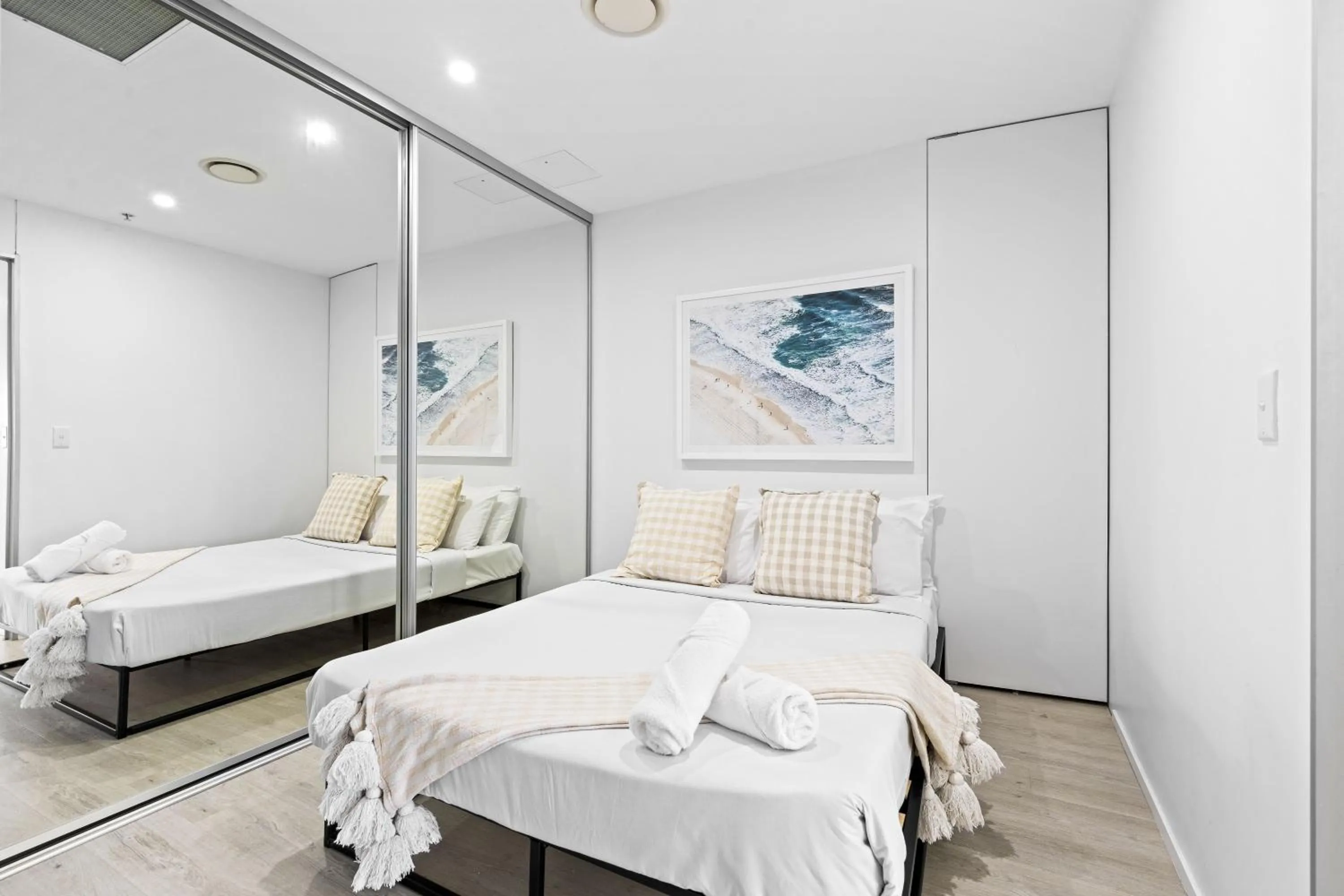 Coffee/tea facilities, Bed in Circle on Cavill - QStay