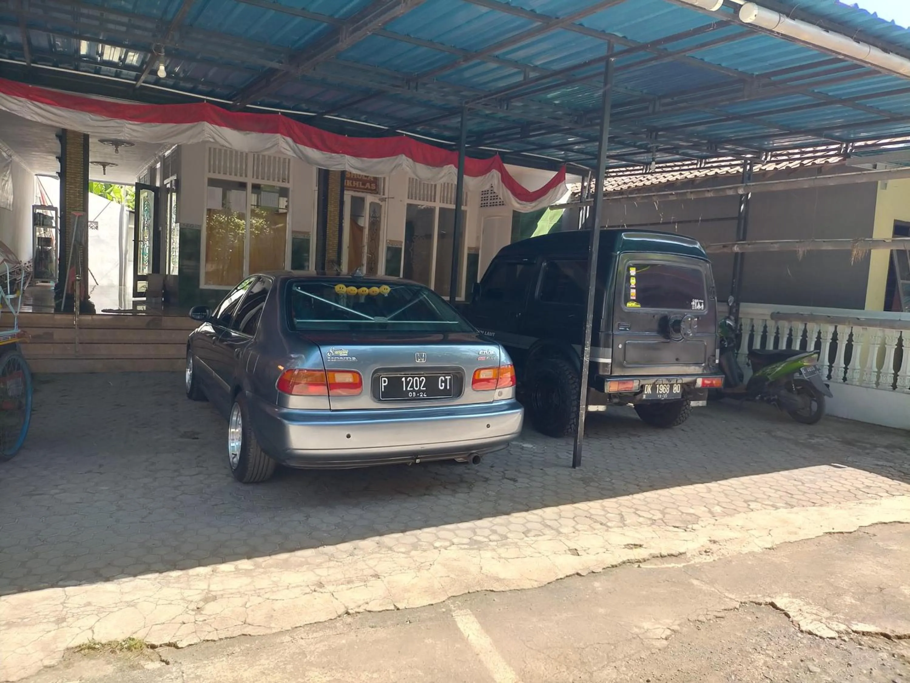Parking in Kendang Kempul Hostel